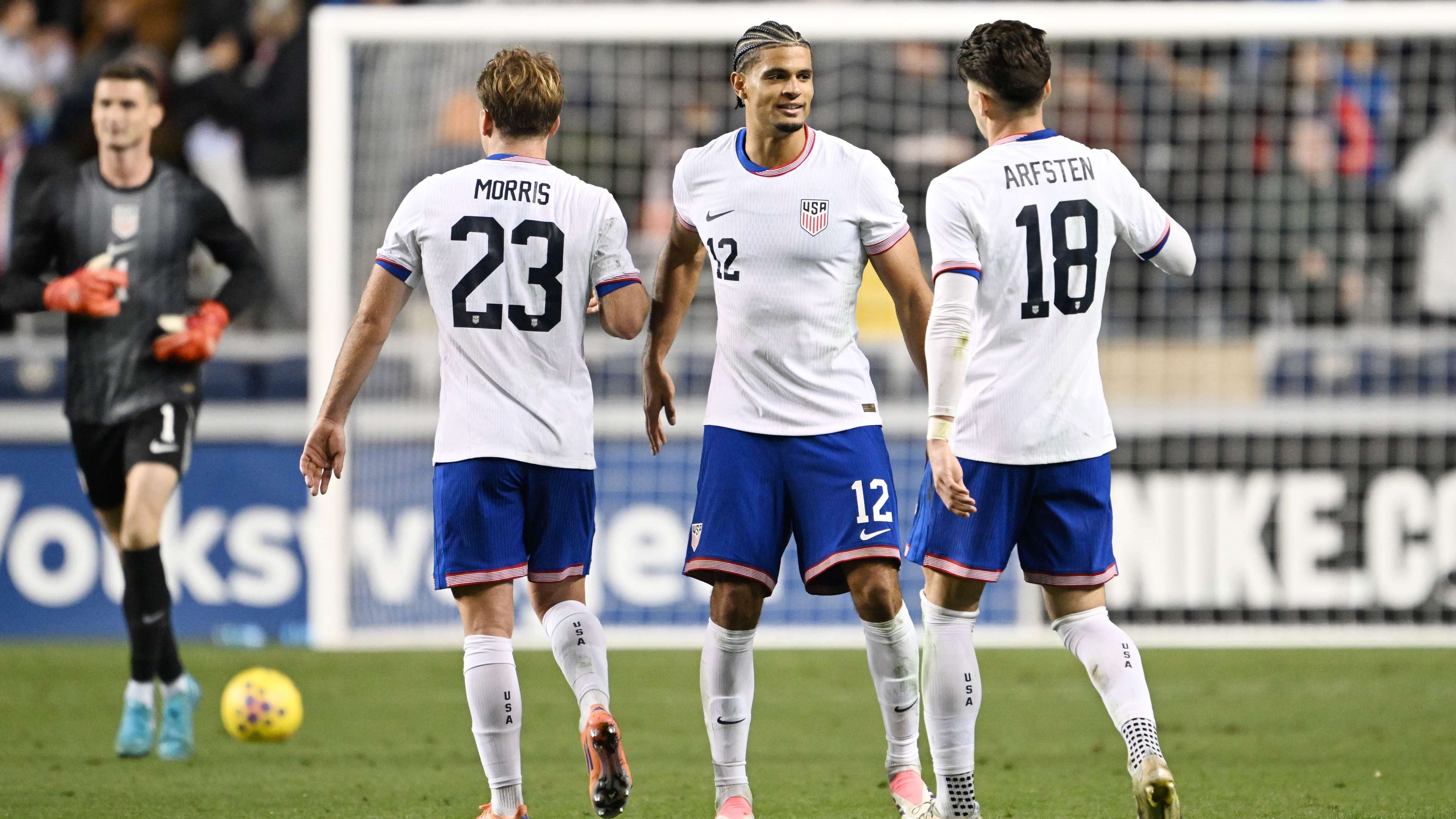 Robinson, Reyna point to late scuffle as positive for USMNT  