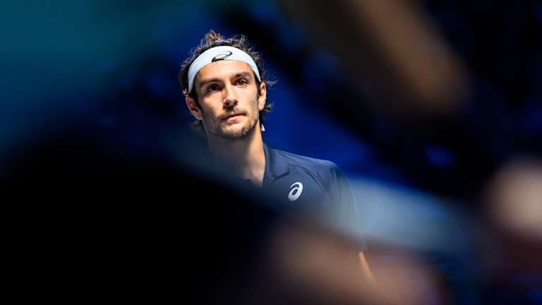 Aryna Sabalenka finds the answers against Amanda Anisimova to reach second WTA Finals final  