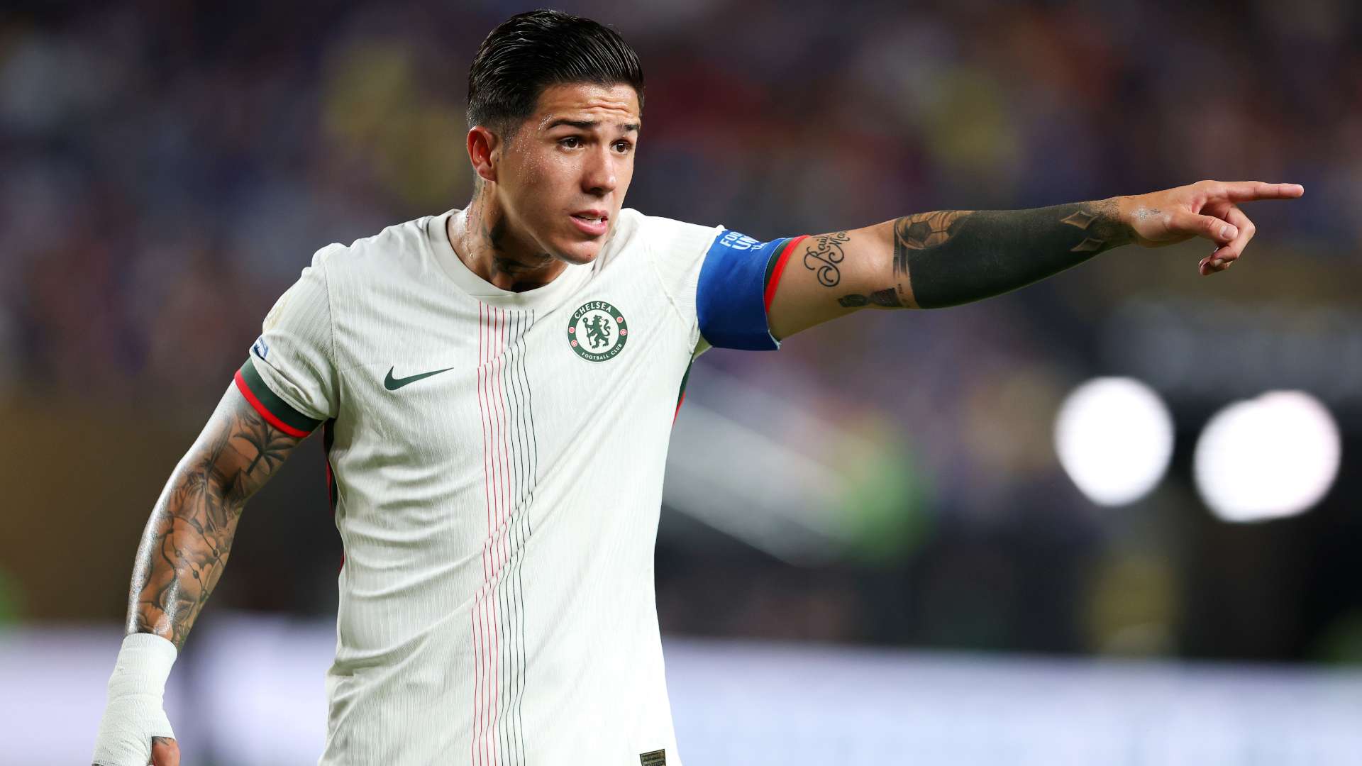 Transfer incoming? Chelsea star Fernandez switches agent  