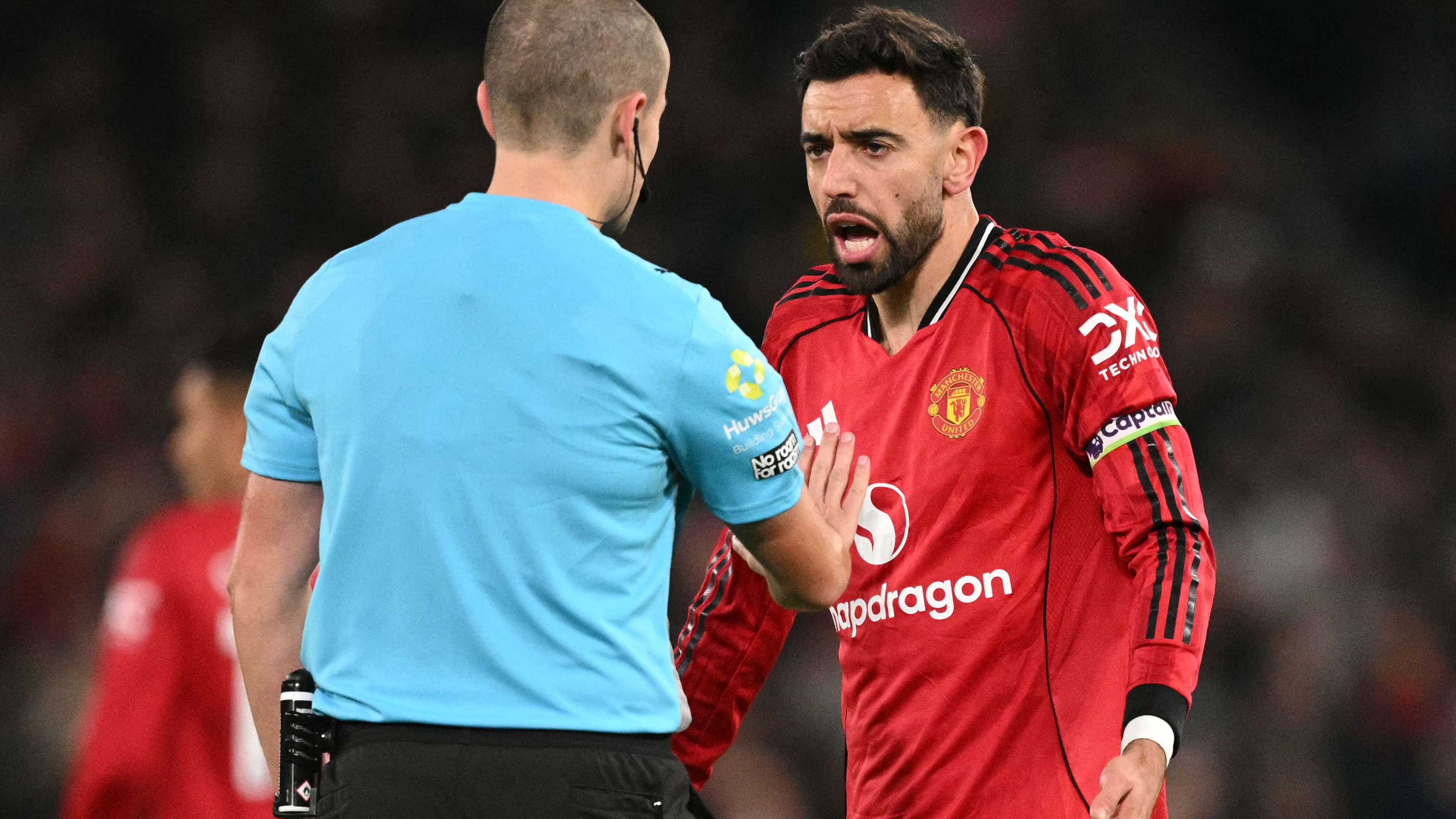 Fed-up Man Utd bosses demand answers from refs' chief  