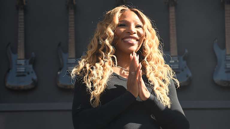 Lindsay Davenport signs two-year contract renewal as U.S Billie Jean King Cup captain  