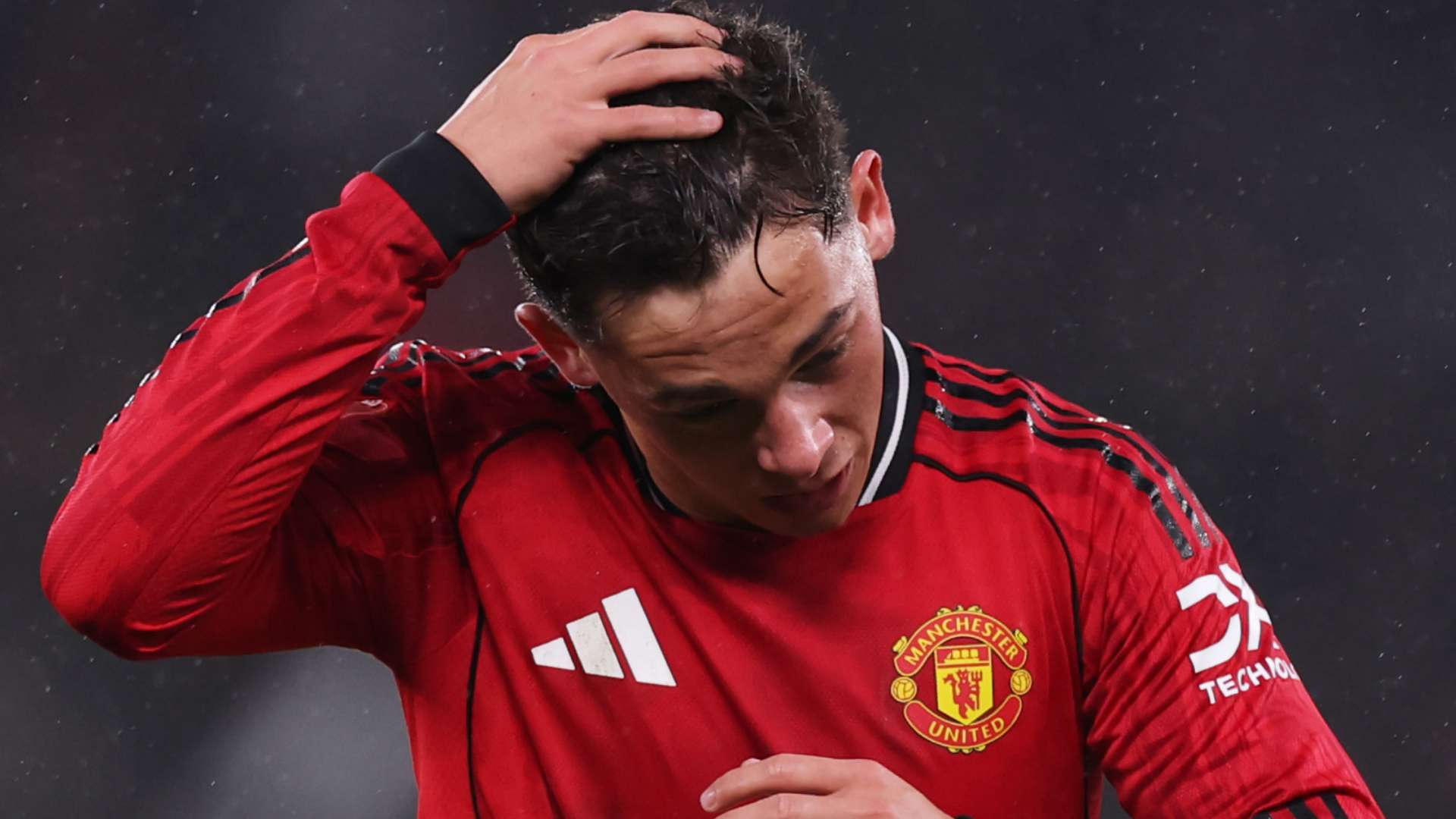 'Let everybody down' - Man Utd's Lacey apologises for red card  