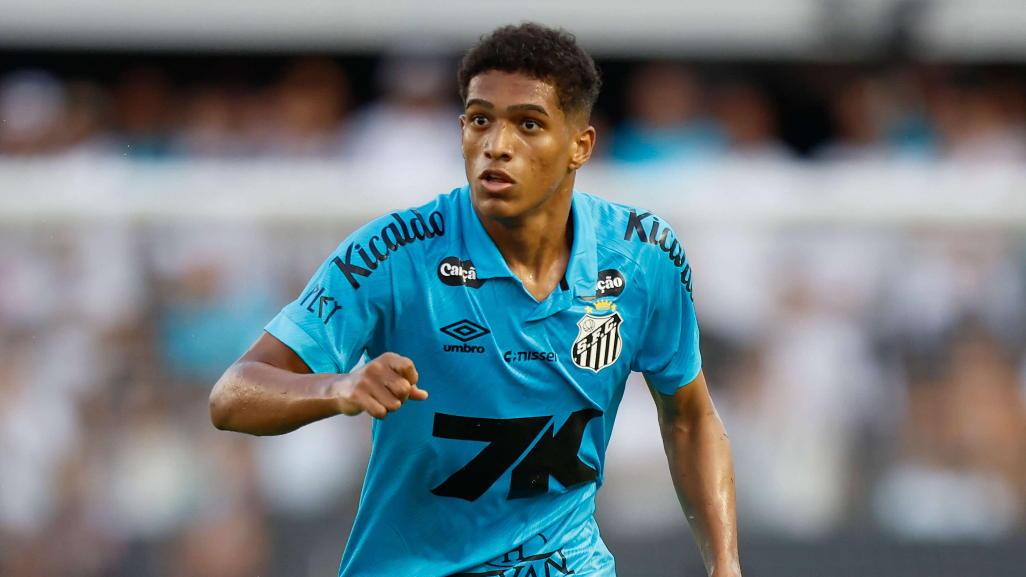 Spurs sign Souza in second January deal  