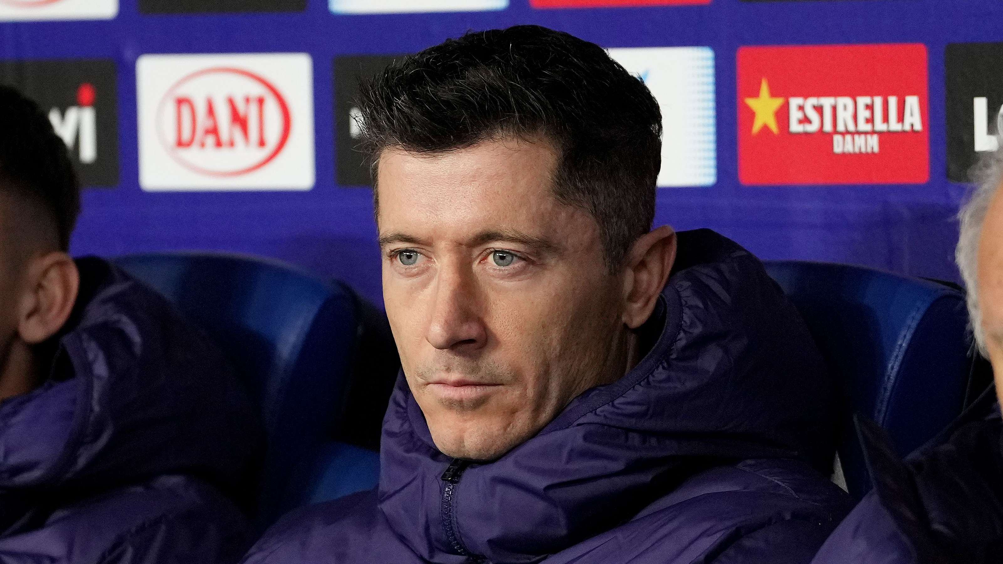 Flick in the dark over Lewandowski's Barca future  