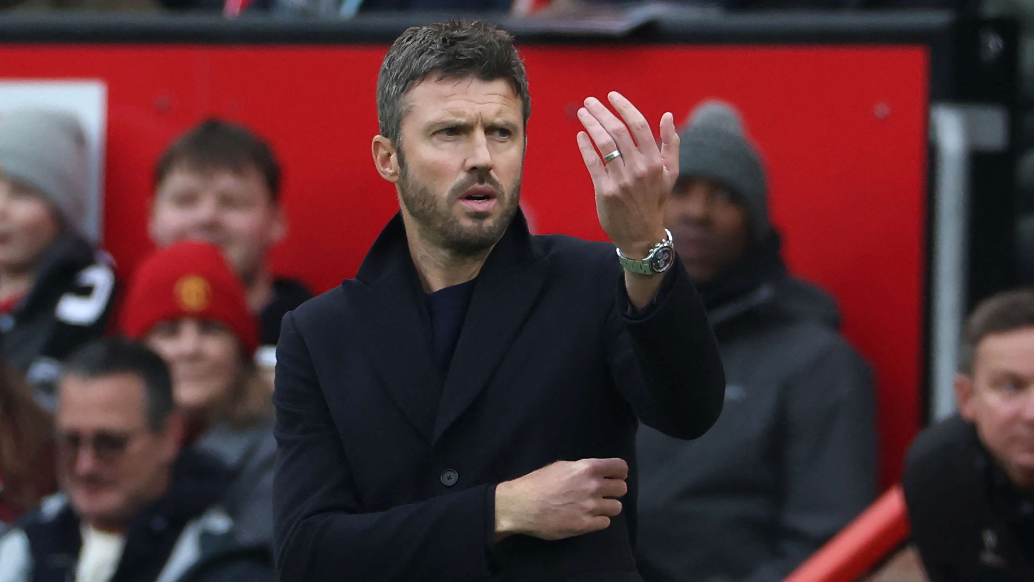 Carrick not 'special' & won't win PL title with Man Utd, says Carragher  