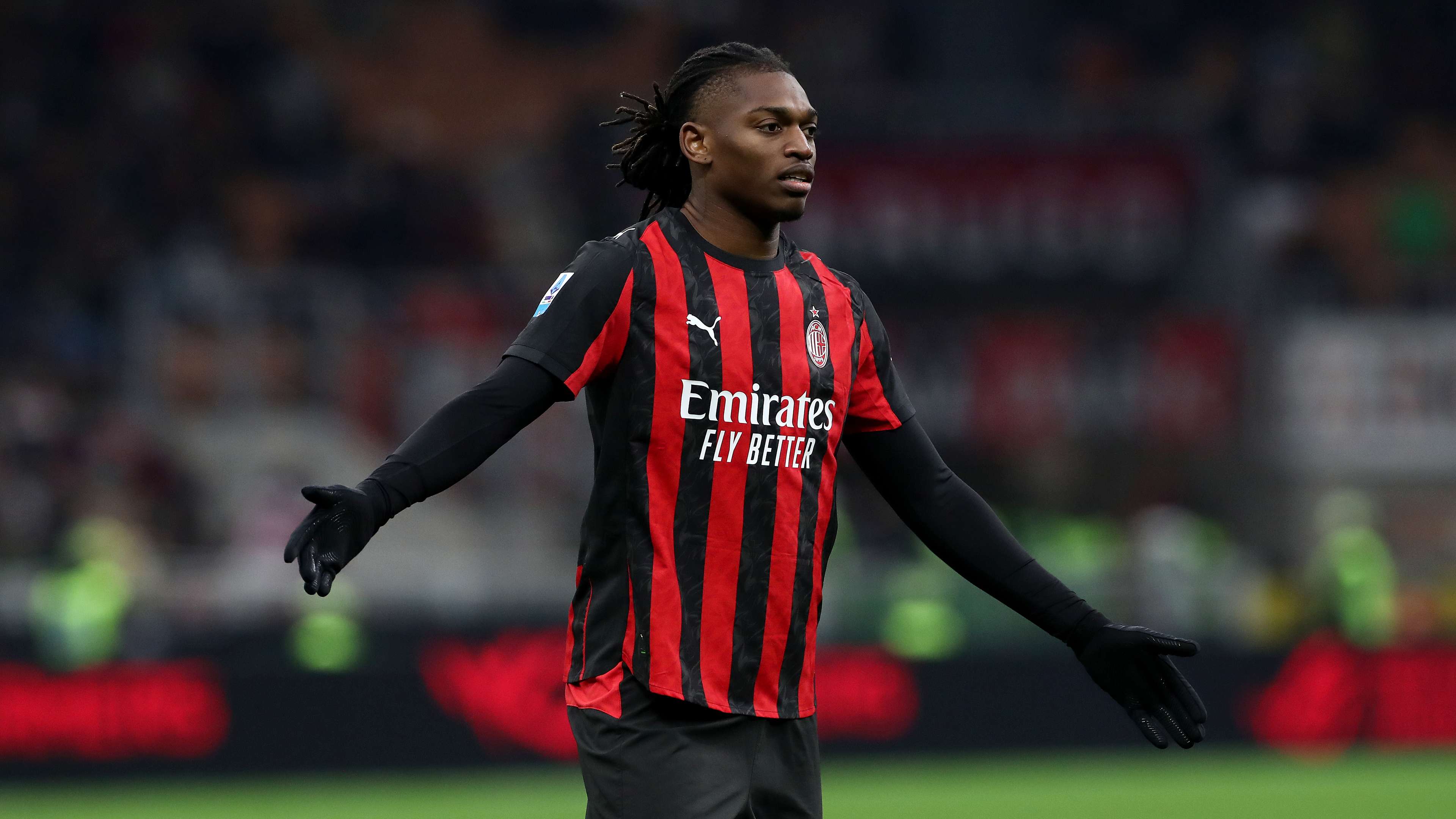 AC Milan star Leao on Man Utd's three-player shortlist  