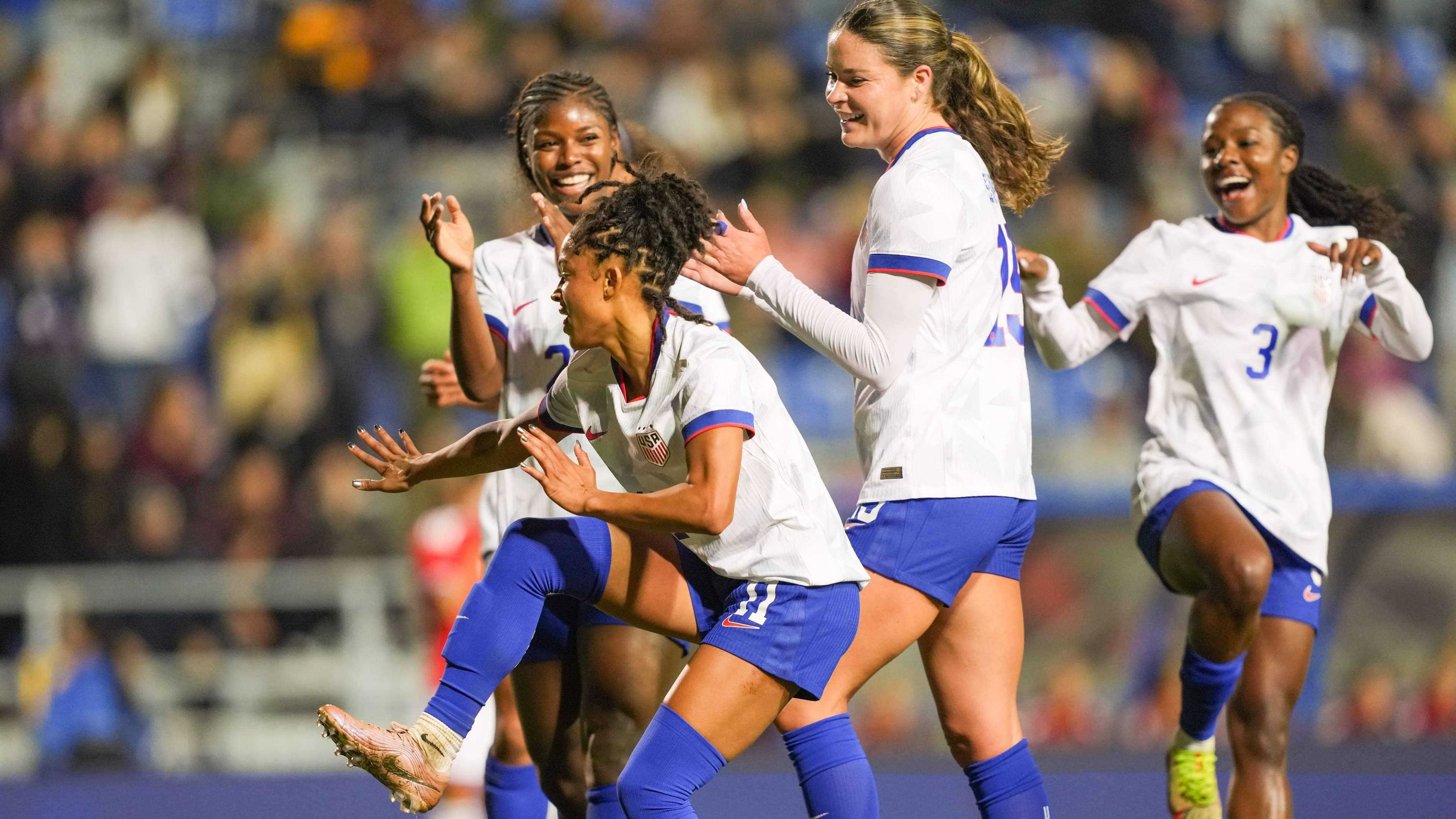 Bethune sparks least-experienced USWNT XI since 2001 to win  