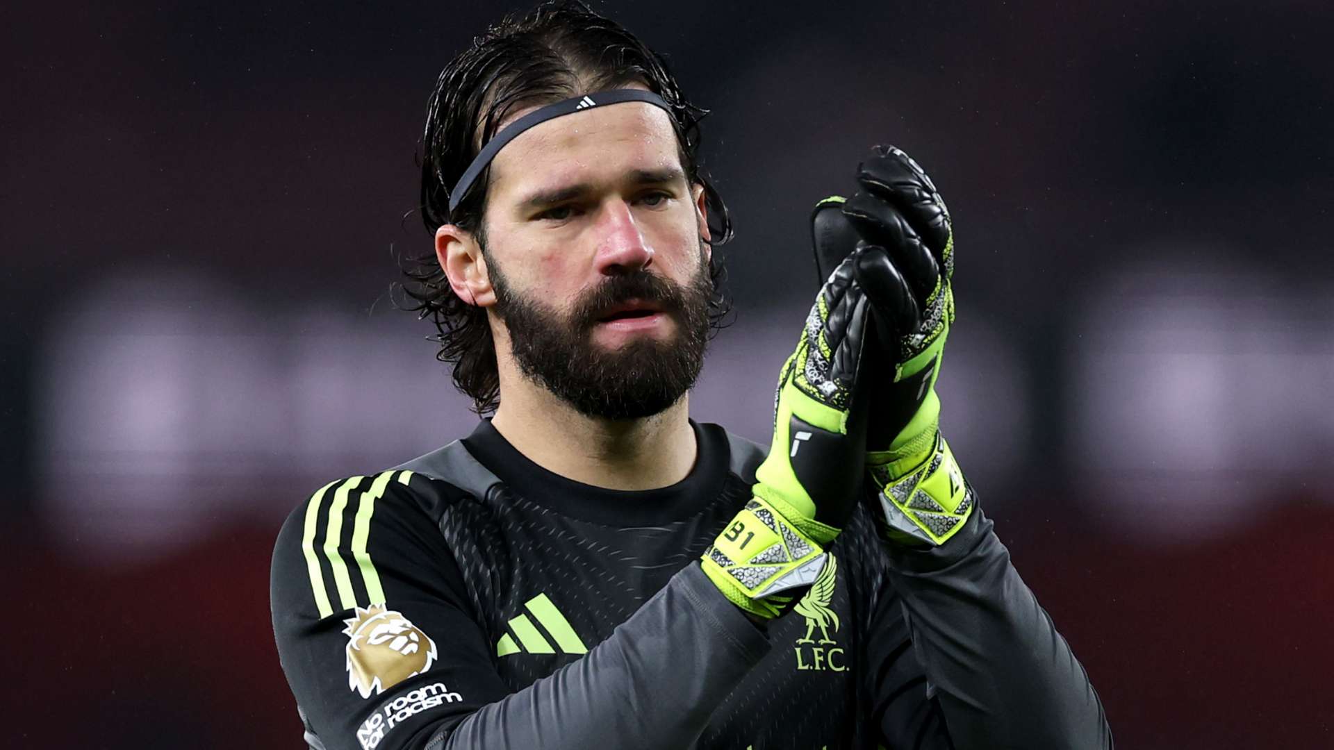 Juve eye Alisson despite talks with Vicario  