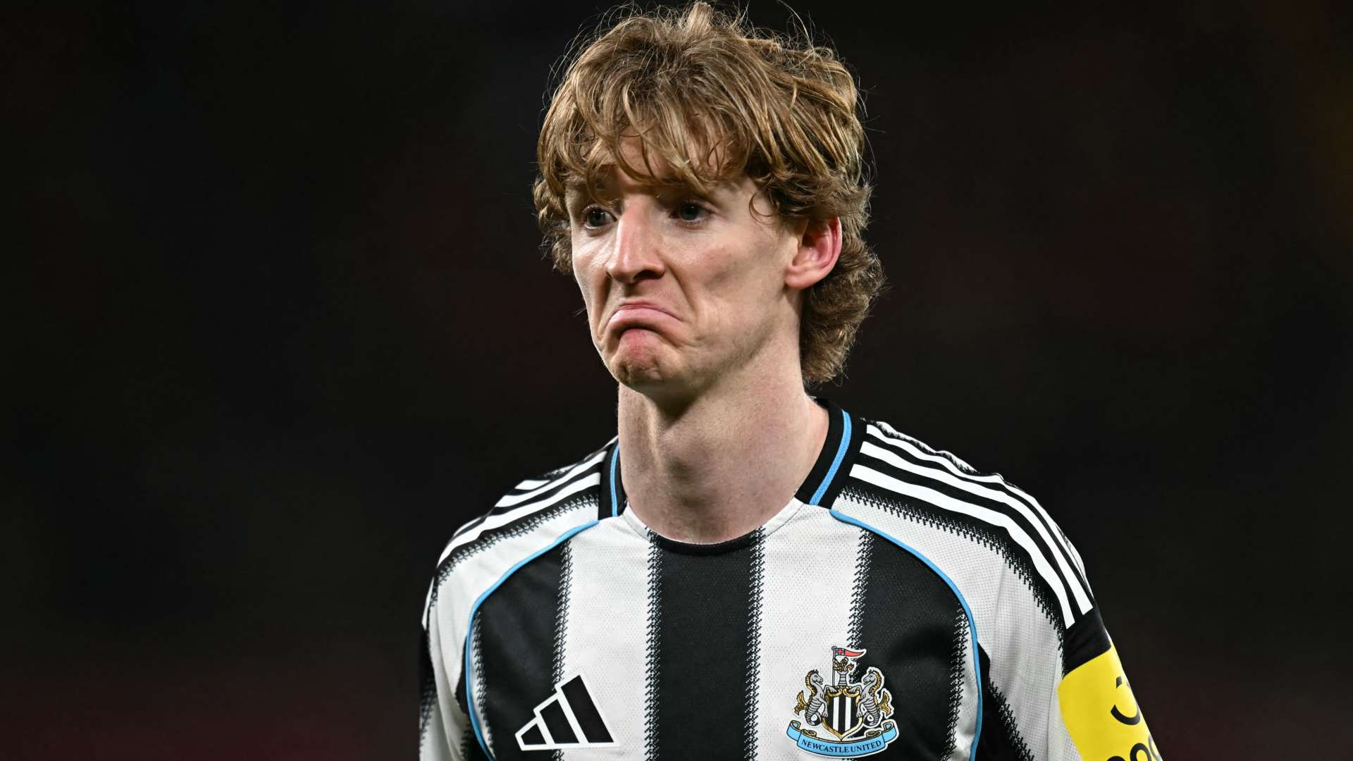 'Rubbish!' - Gordon reacts to Arsenal & Liverpool rumours  