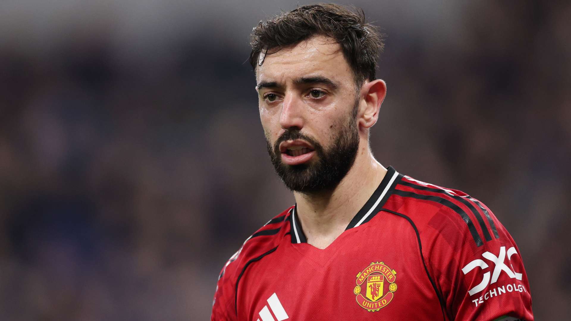 Fernandes NOT a legend! Man Utd captain told what he’s missing  