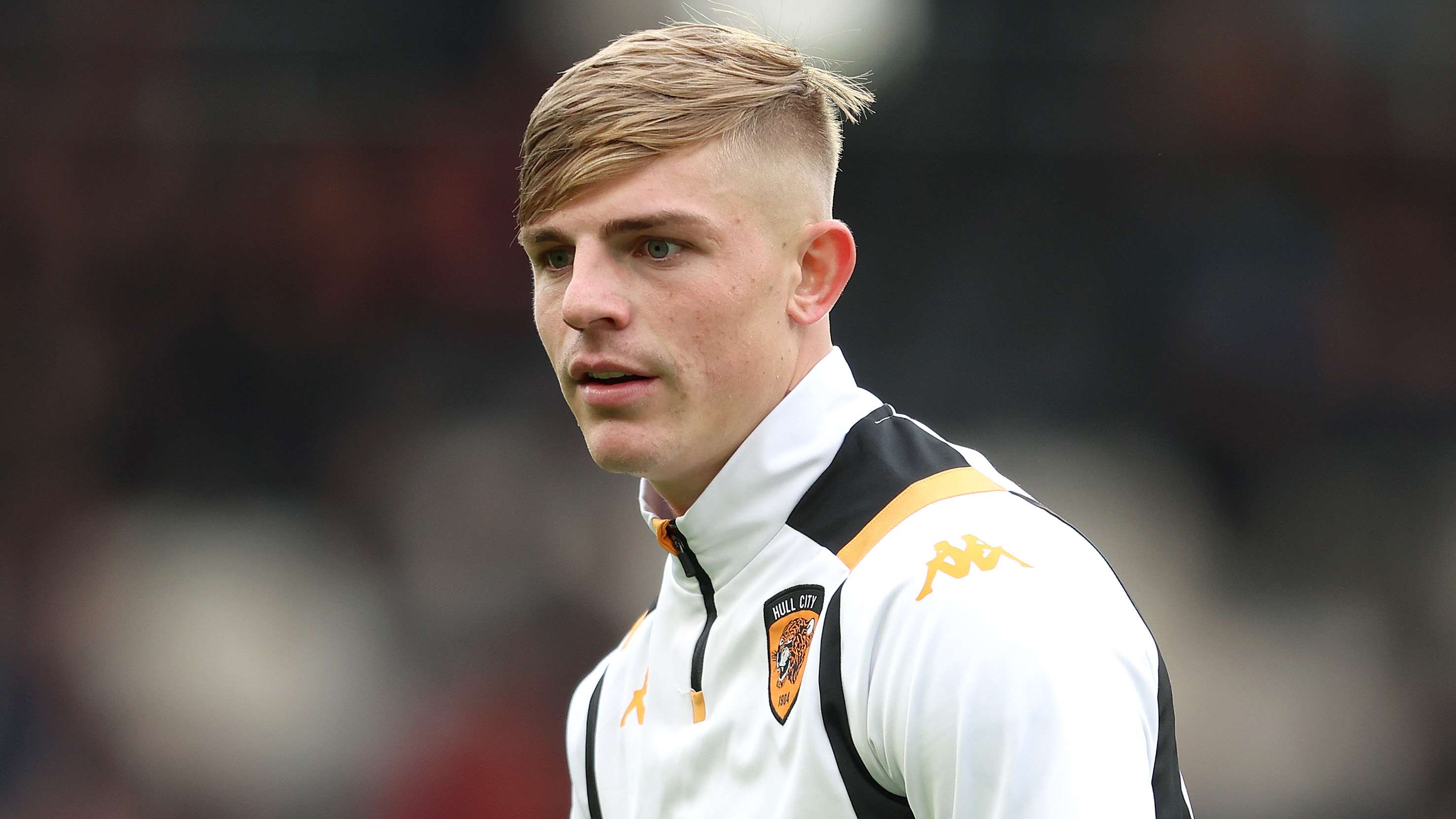 Ex-Man Utd star sees contract terminated after six months  