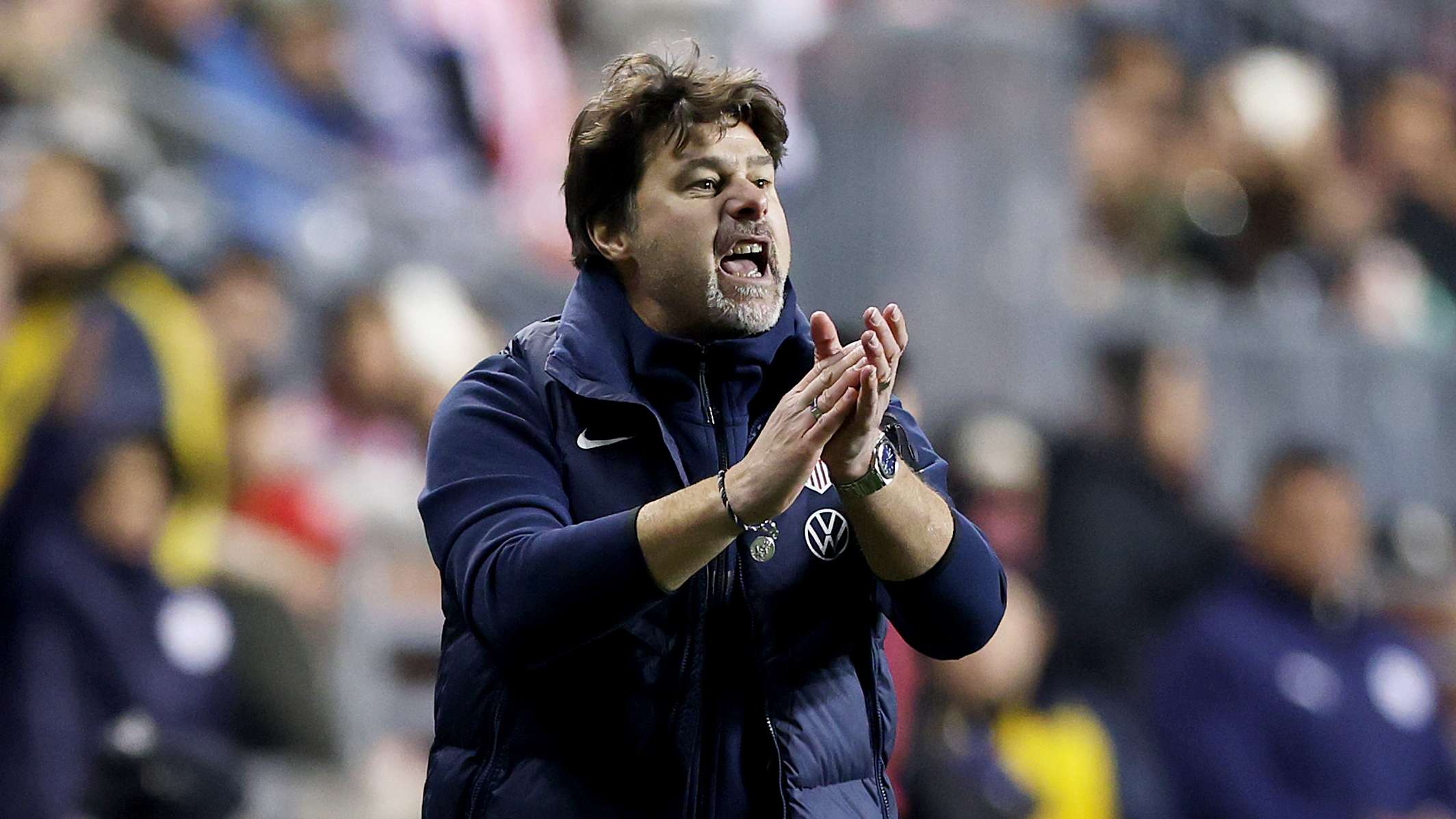 📽️ | Spurs fans chant Pochettino's name as Frank remains defiant  