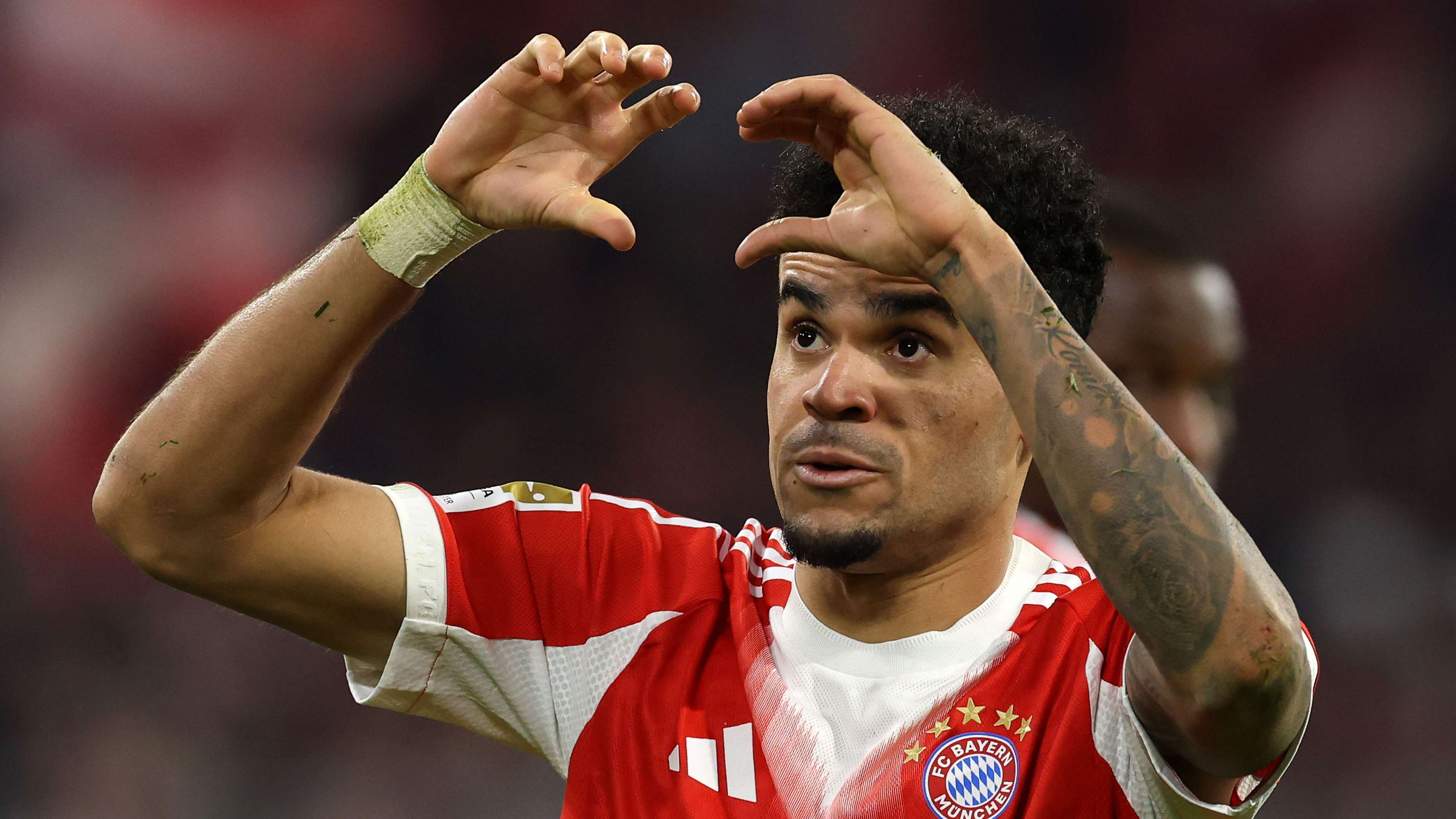 Bayern's Díaz sends message to Patriots' González ahead of SB LX  