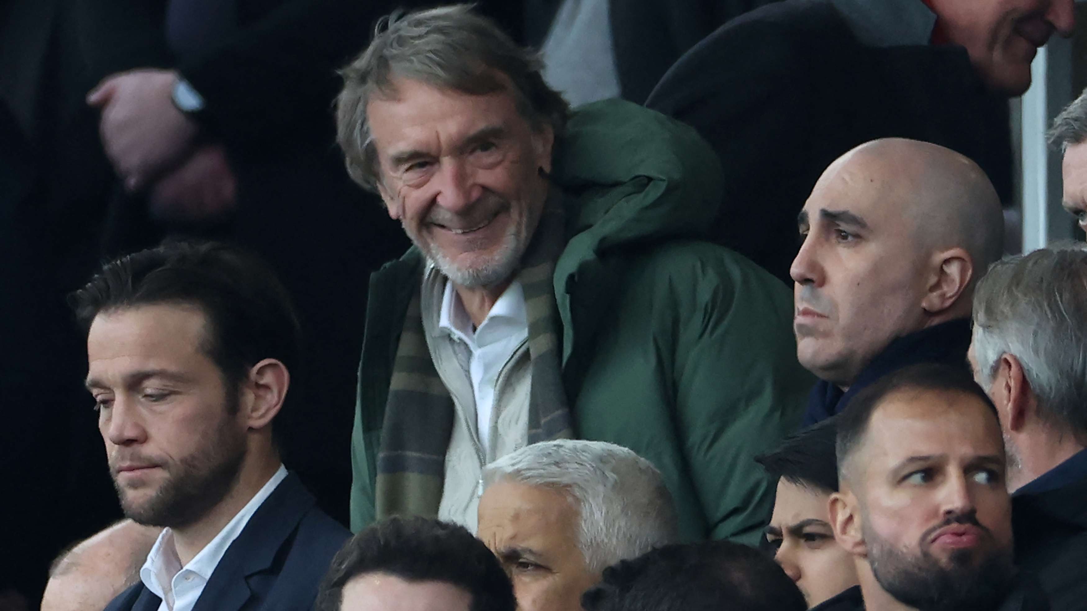 American billionaire buys new Man Utd shares  