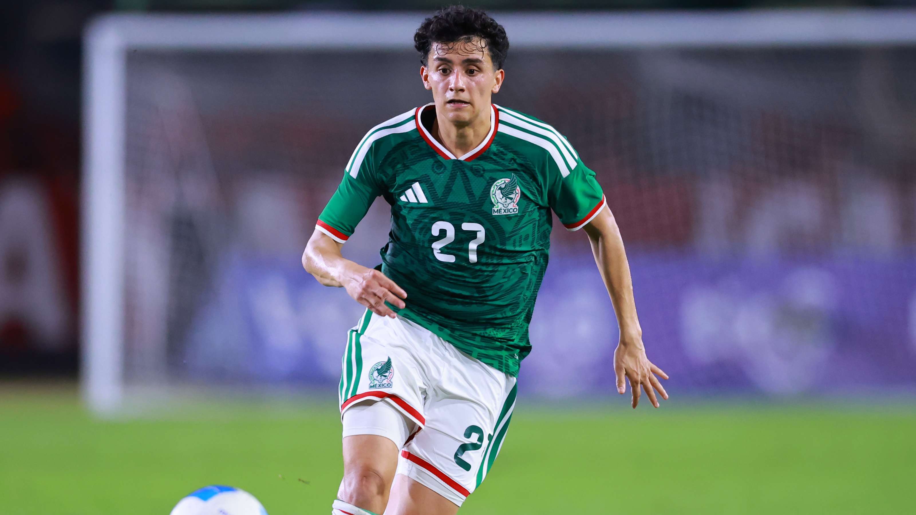 Ledezma, Gutiérrez, González headline El Tri roster to face Iceland  