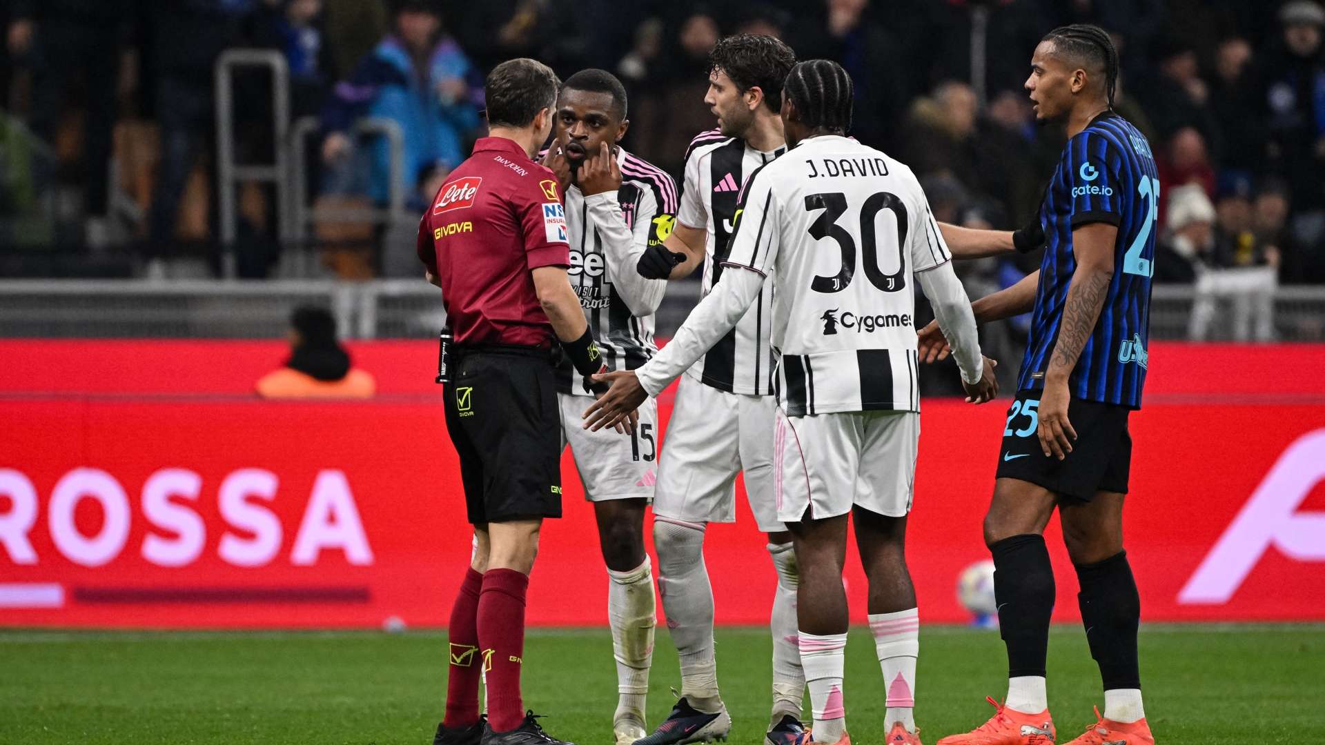 La Penna faces ban after Inter-Juve chaos  