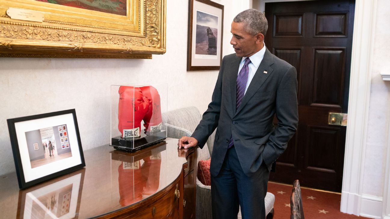 A champion's gift: Muhammad Ali's gloves to head to Obama Presidential Center  