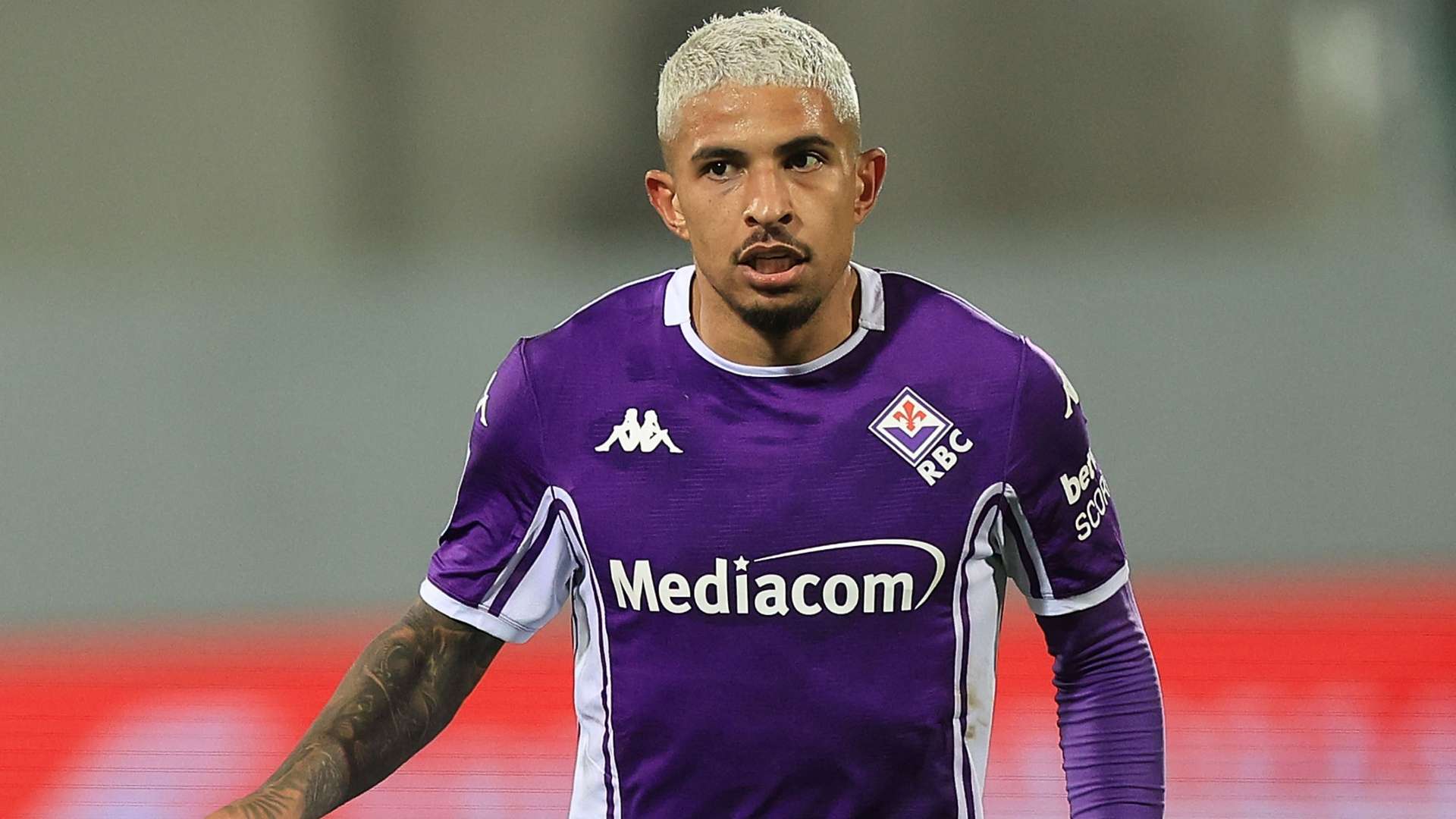 Fiorentina worried about Dodô: he pulls up after a burst of speed in training  