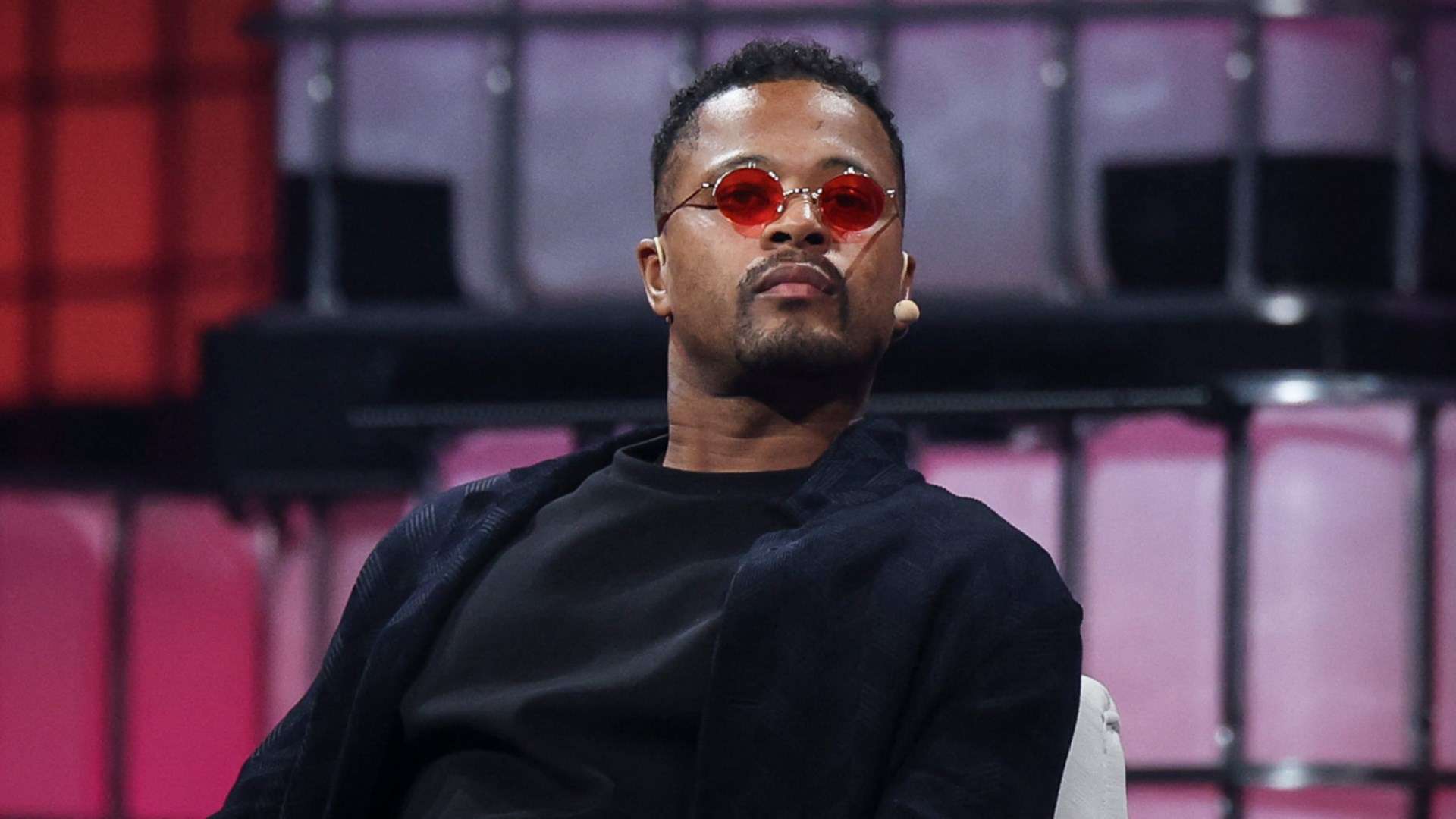 Evra urges Man Utd to launch transfer swoop for 'explosive' Brazil star  