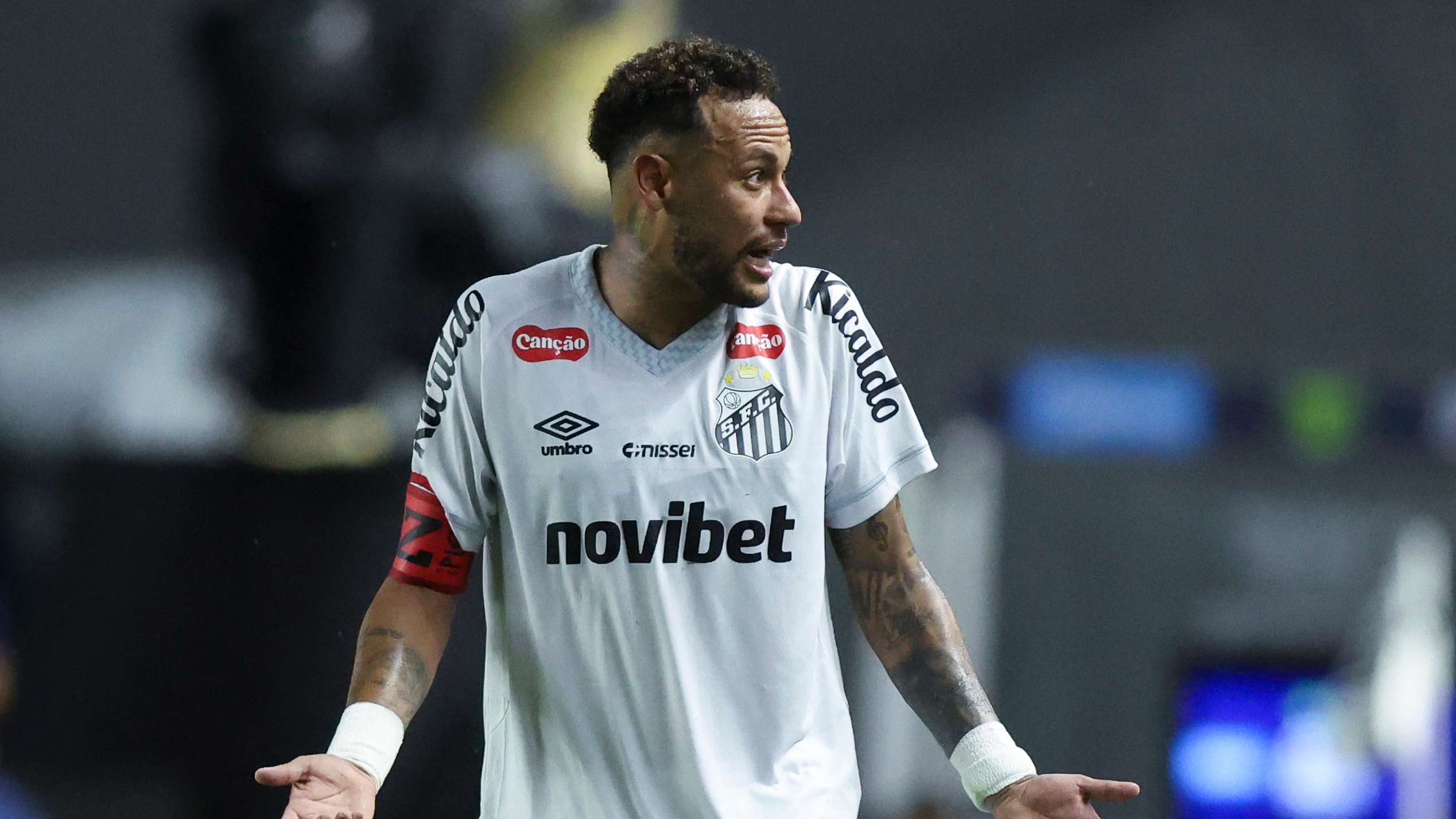 Neymar appears to criticise Santos after team-mate's contract terminated  