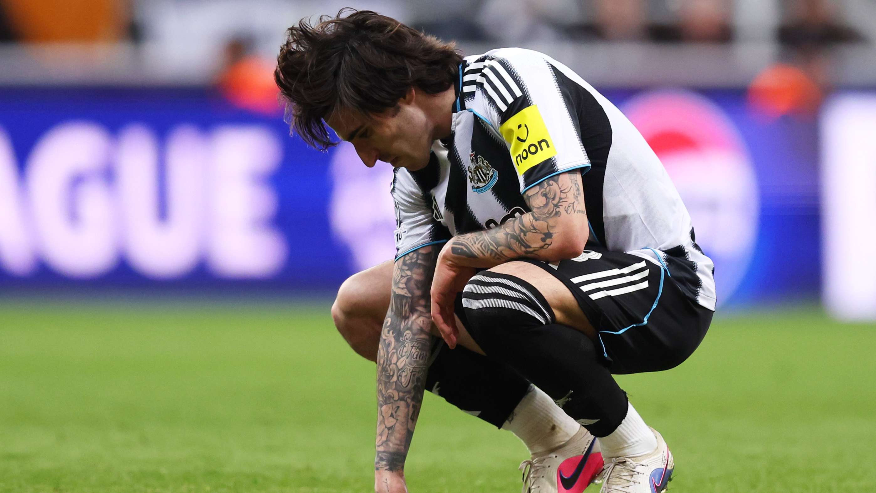Newcastle share fitness update on Tonali ahead of Barca clash  