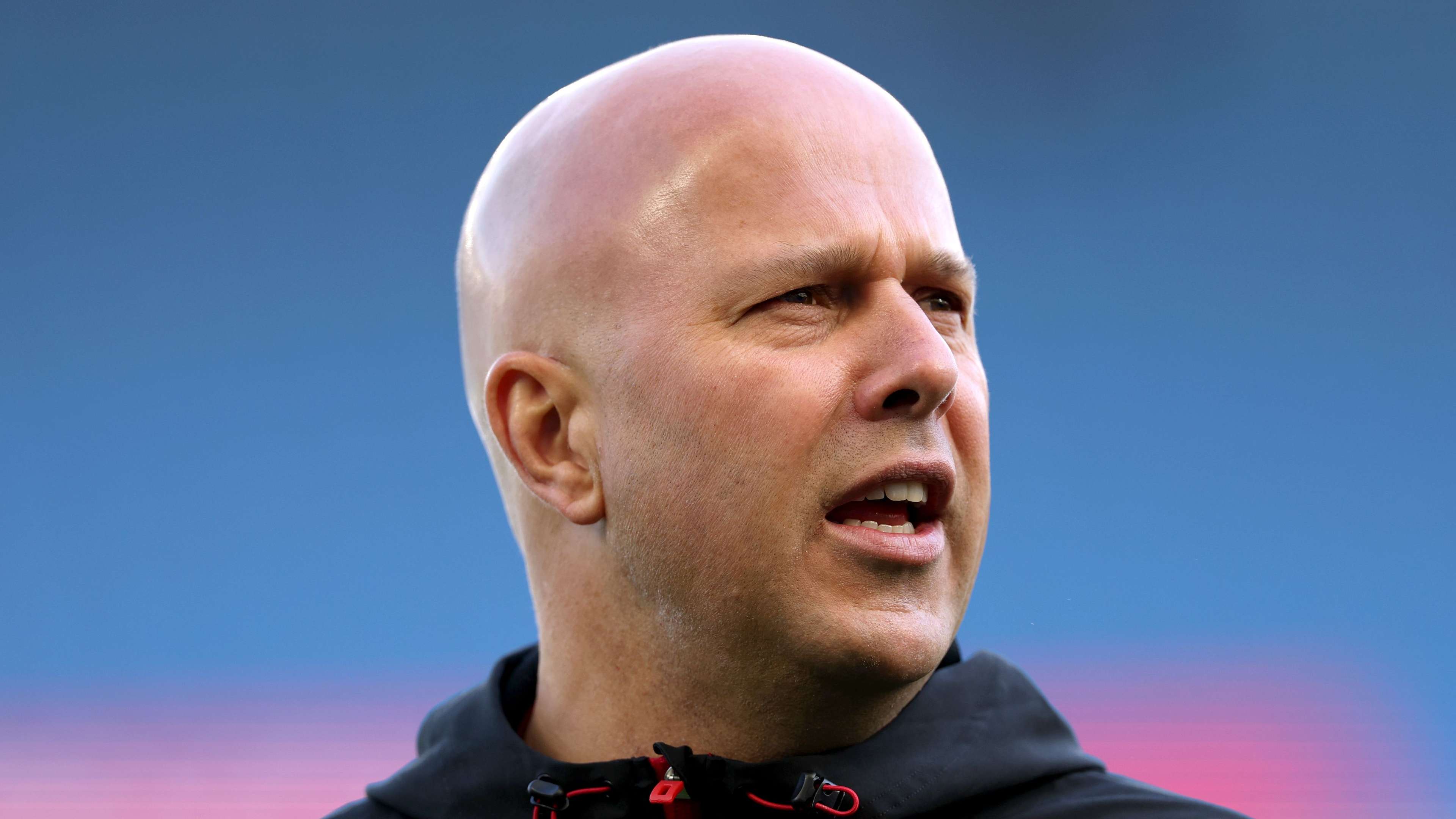 Slot delivers Isak injury update after Ekitike blow  