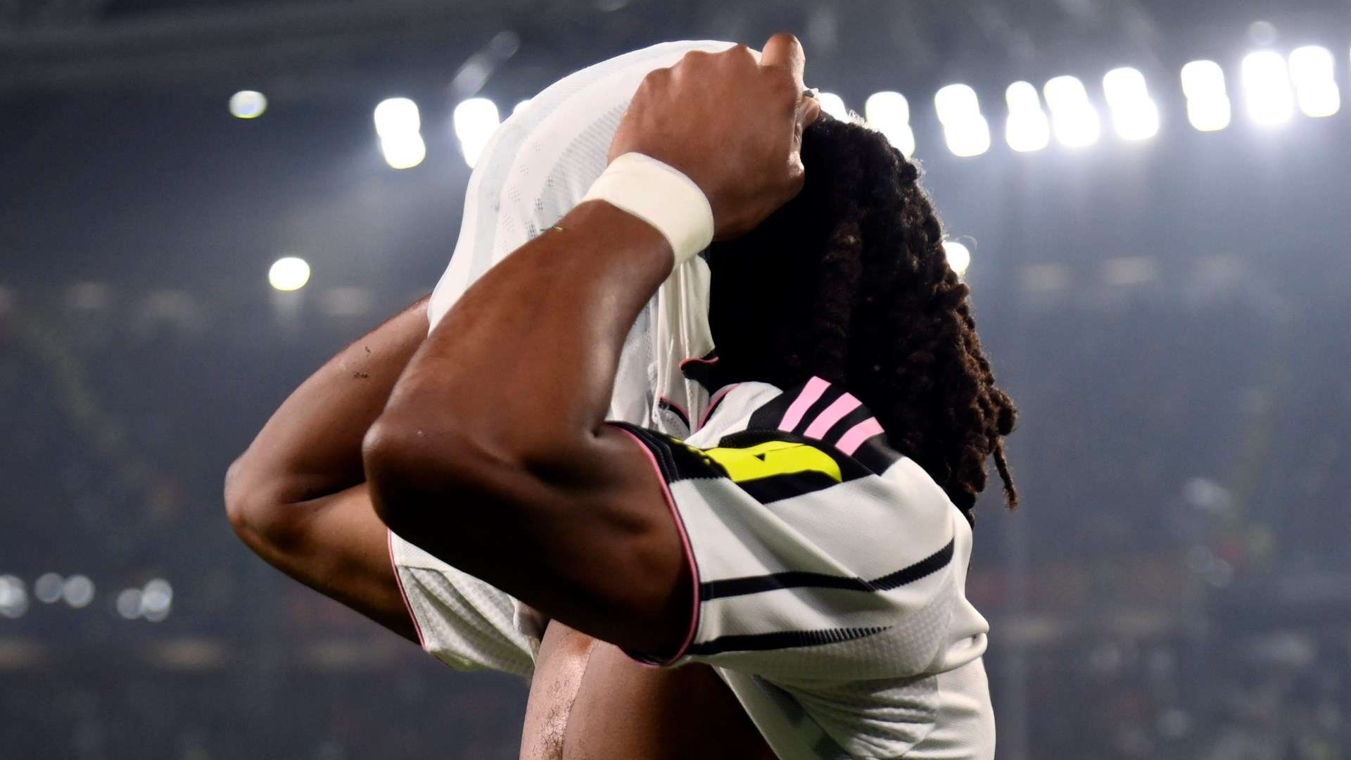 Juventus resume training at Continassa: Thuram's condition  