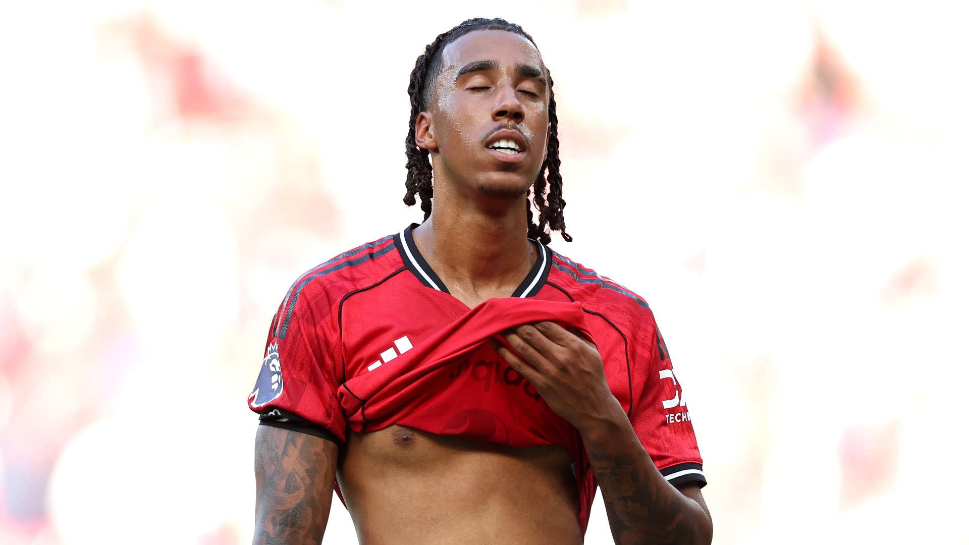 Scholes says Man Utd should sell Yoro & SEVEN other Man Utd players  