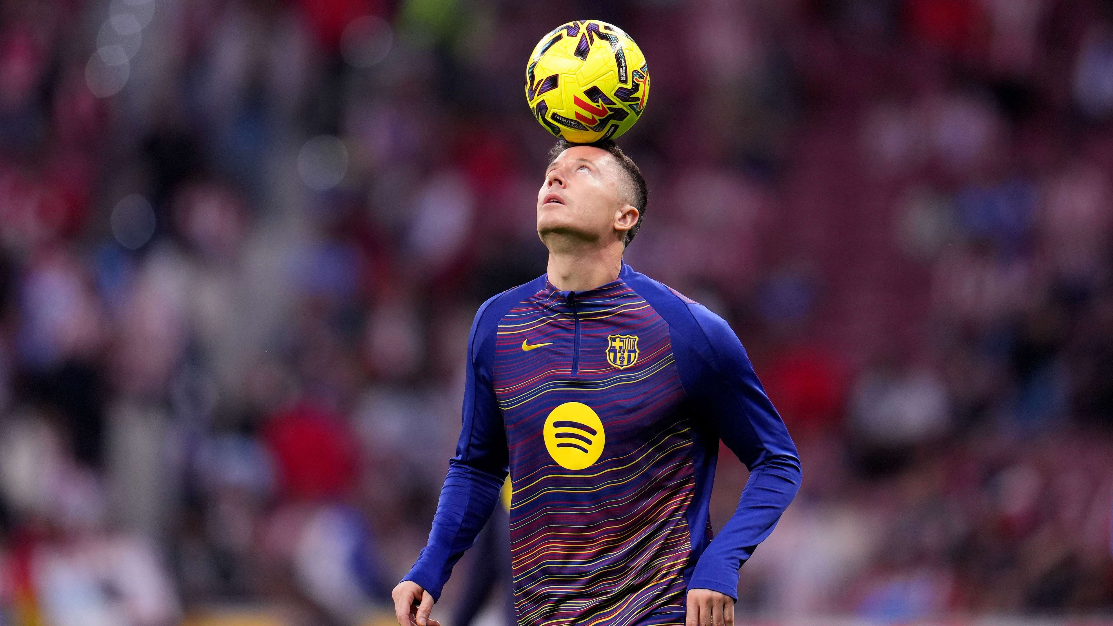 Italian giants are eyeing a summer coup that could be dubbed the “dream deal”: securing Robert Lewandowski on a free transfer. The Polish striker, whose contract with Bayern Munich  