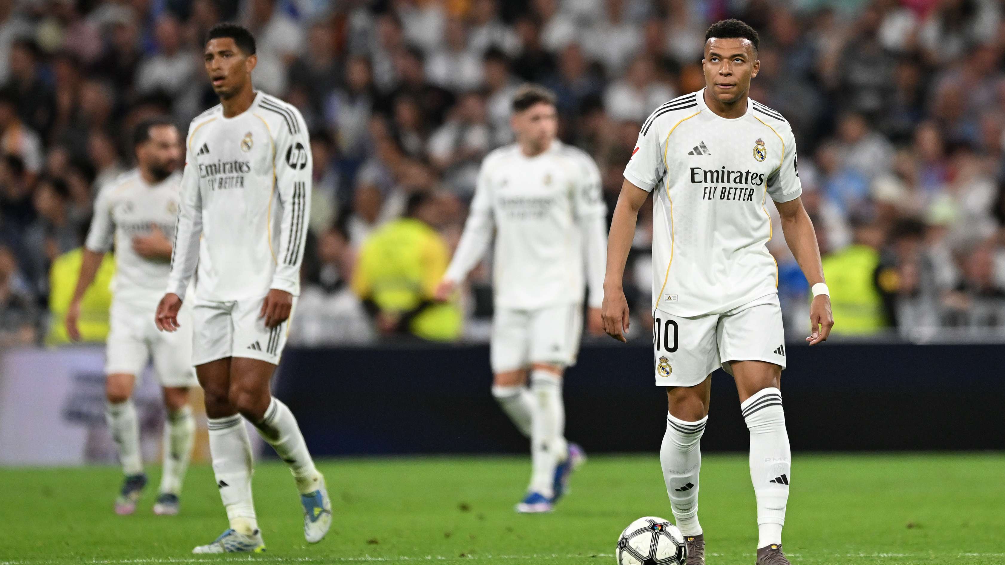 📽️ | Whistling Madrid fans vent fury at players after woeful Girona draw  