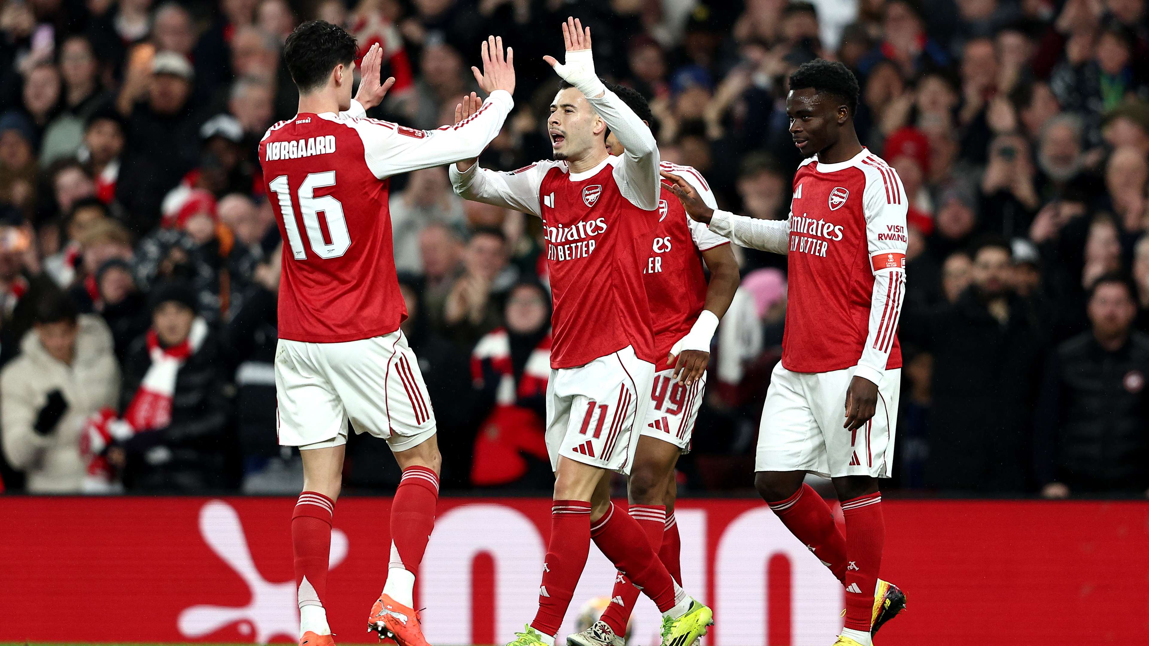 Arsenal star announces shock retirement from international football  