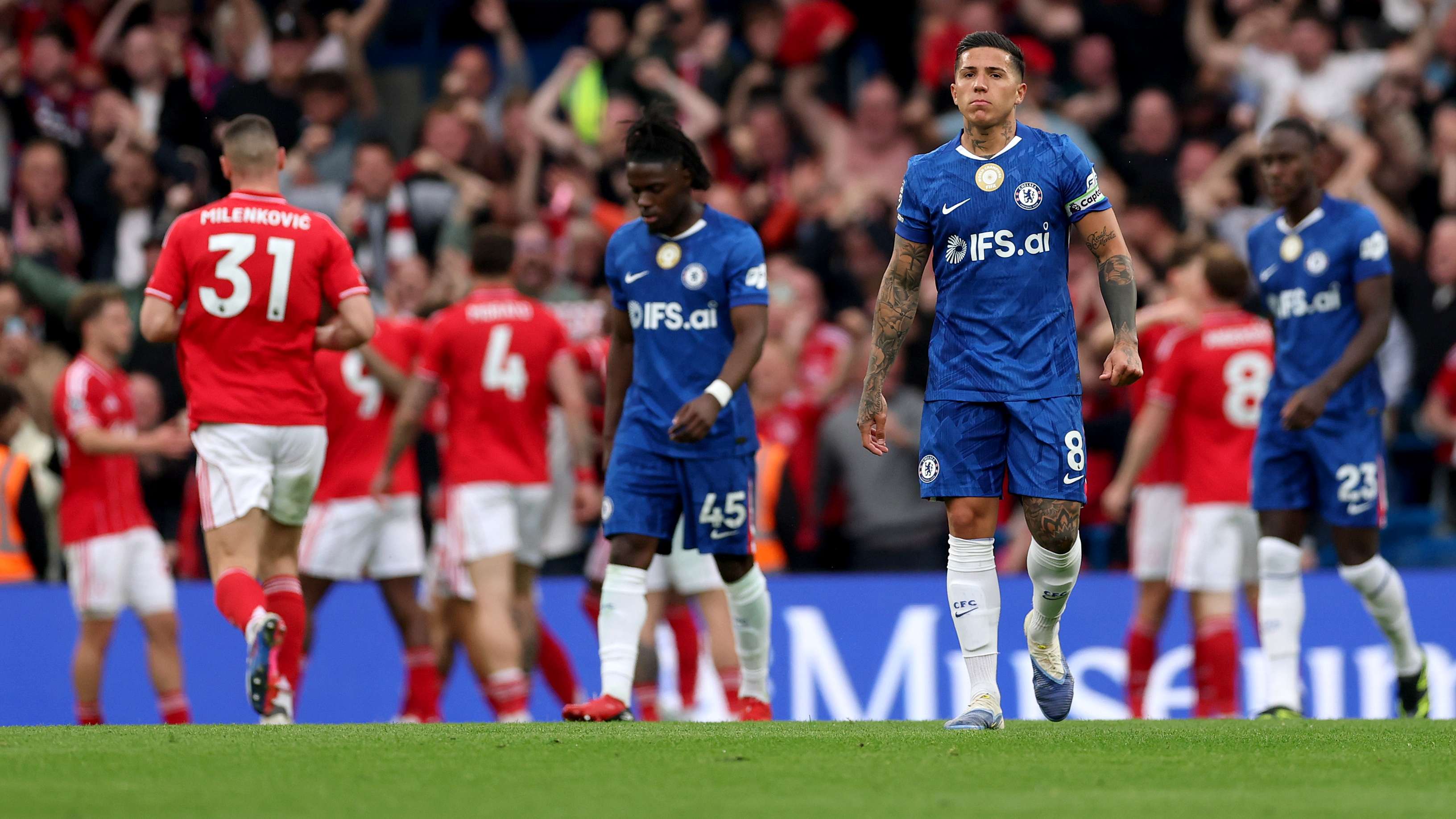 'Broken club' - Chelsea's 'shocking' decline comes from owners, says Carragher  