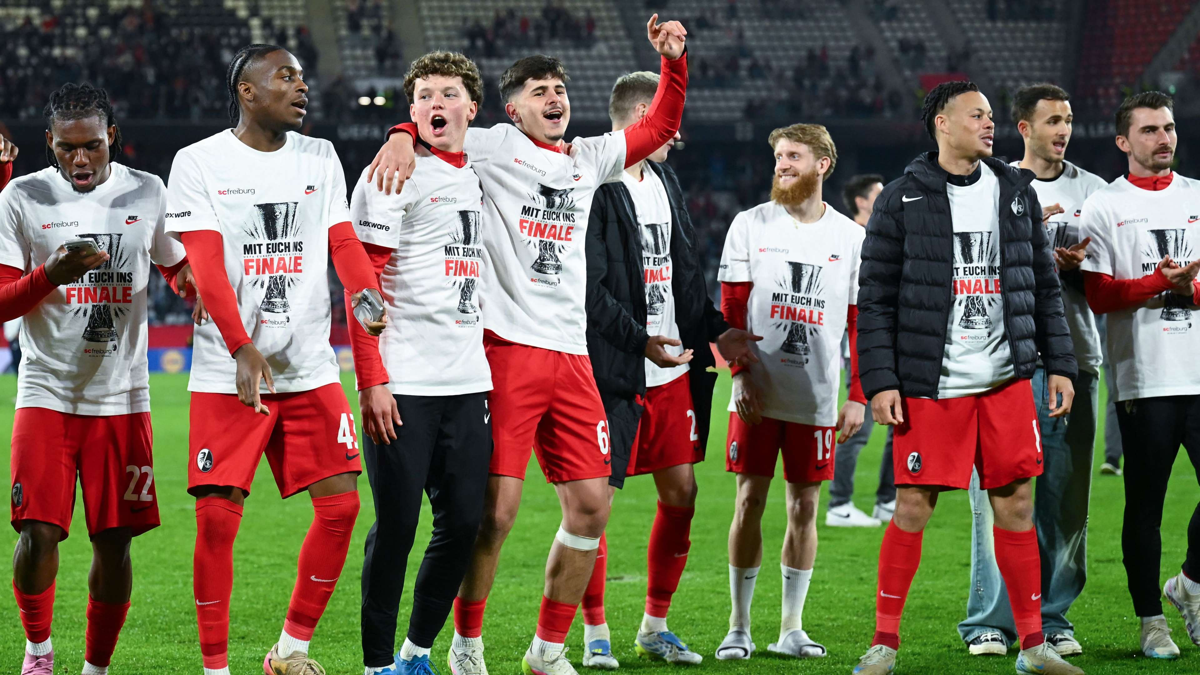 Kompany hails Freiburg after UEL achievement  
