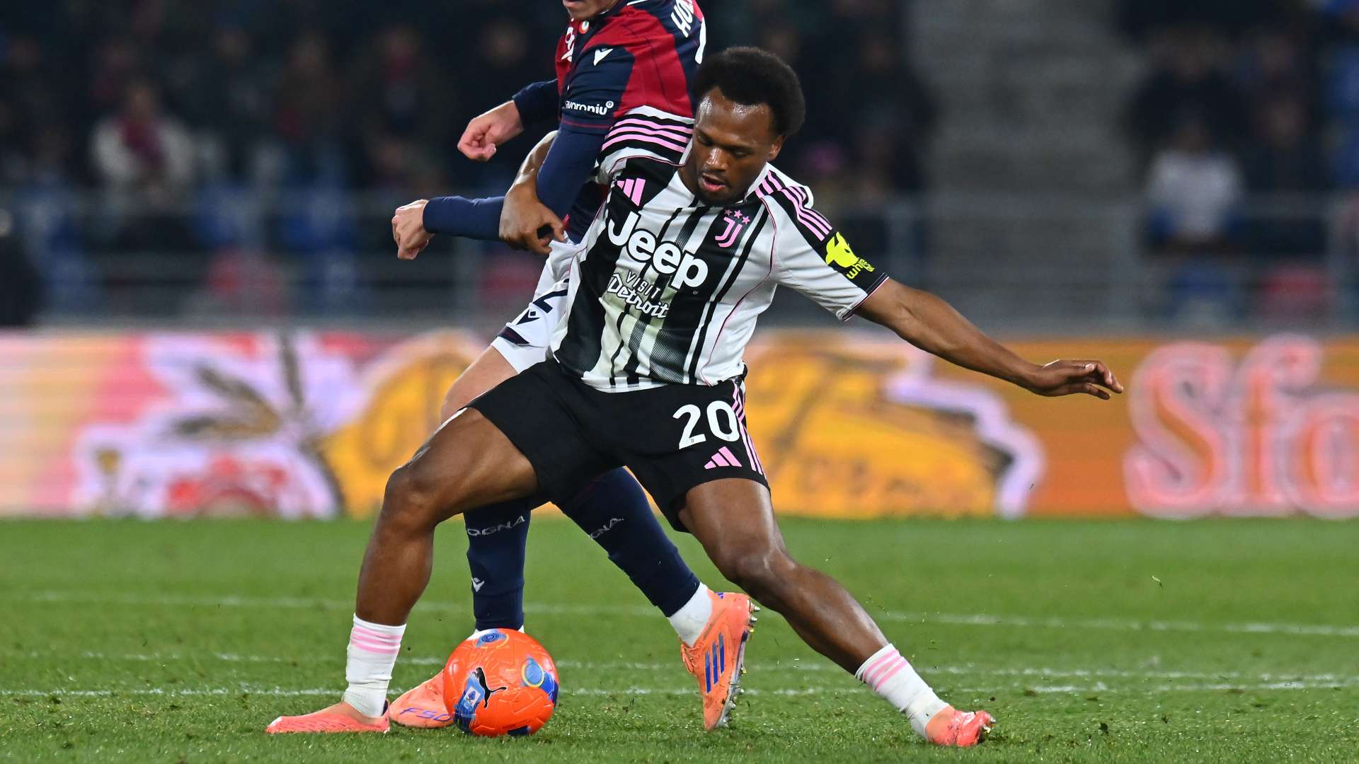 Leeds 'in pole position' to land Juventus striker & will offer 'big wages'  