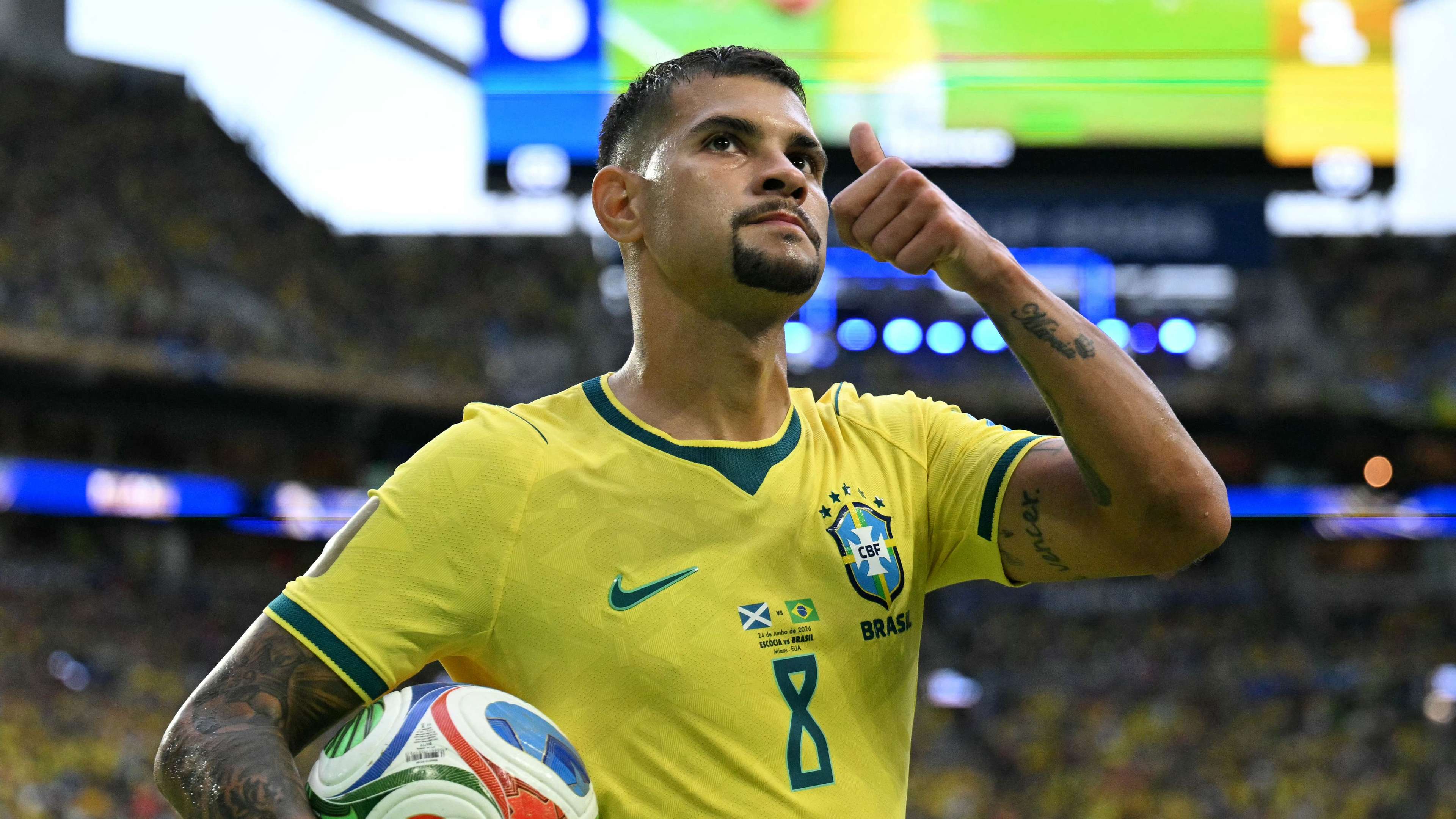Arsenal hold talks with Guimaraes over shock transfer  