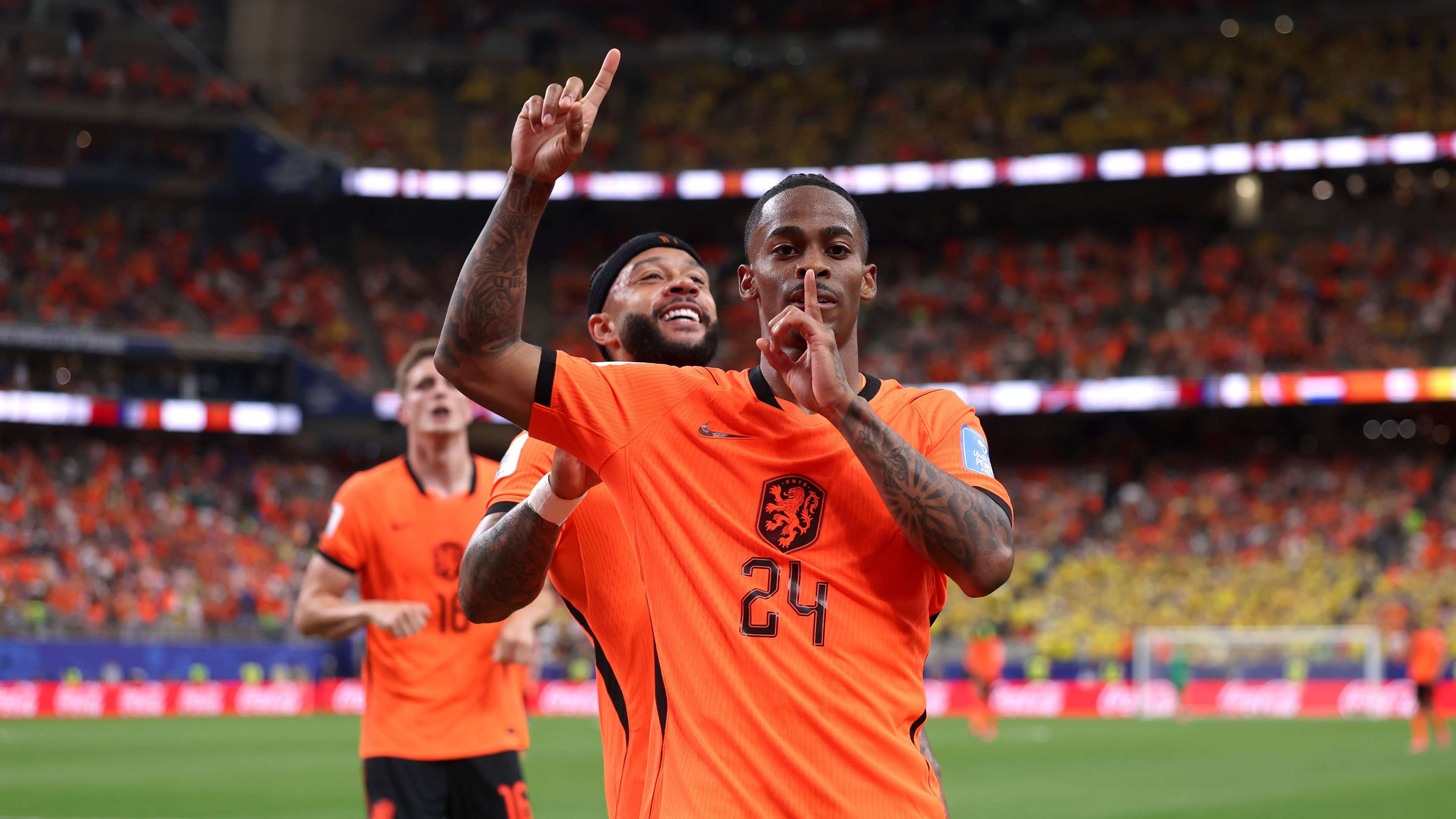 While awaiting the departure of two stars: Somerville dons an unusual number with Al-Hilal  