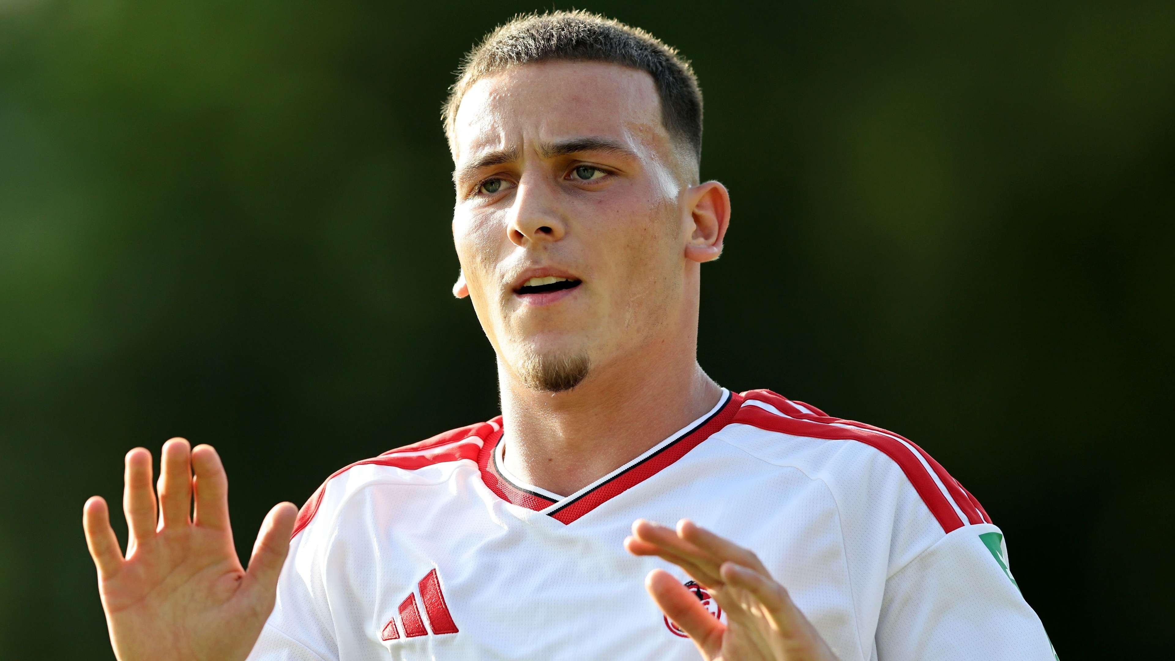 Fuss over El Mala! Offer from top club appears to unsettle FC  