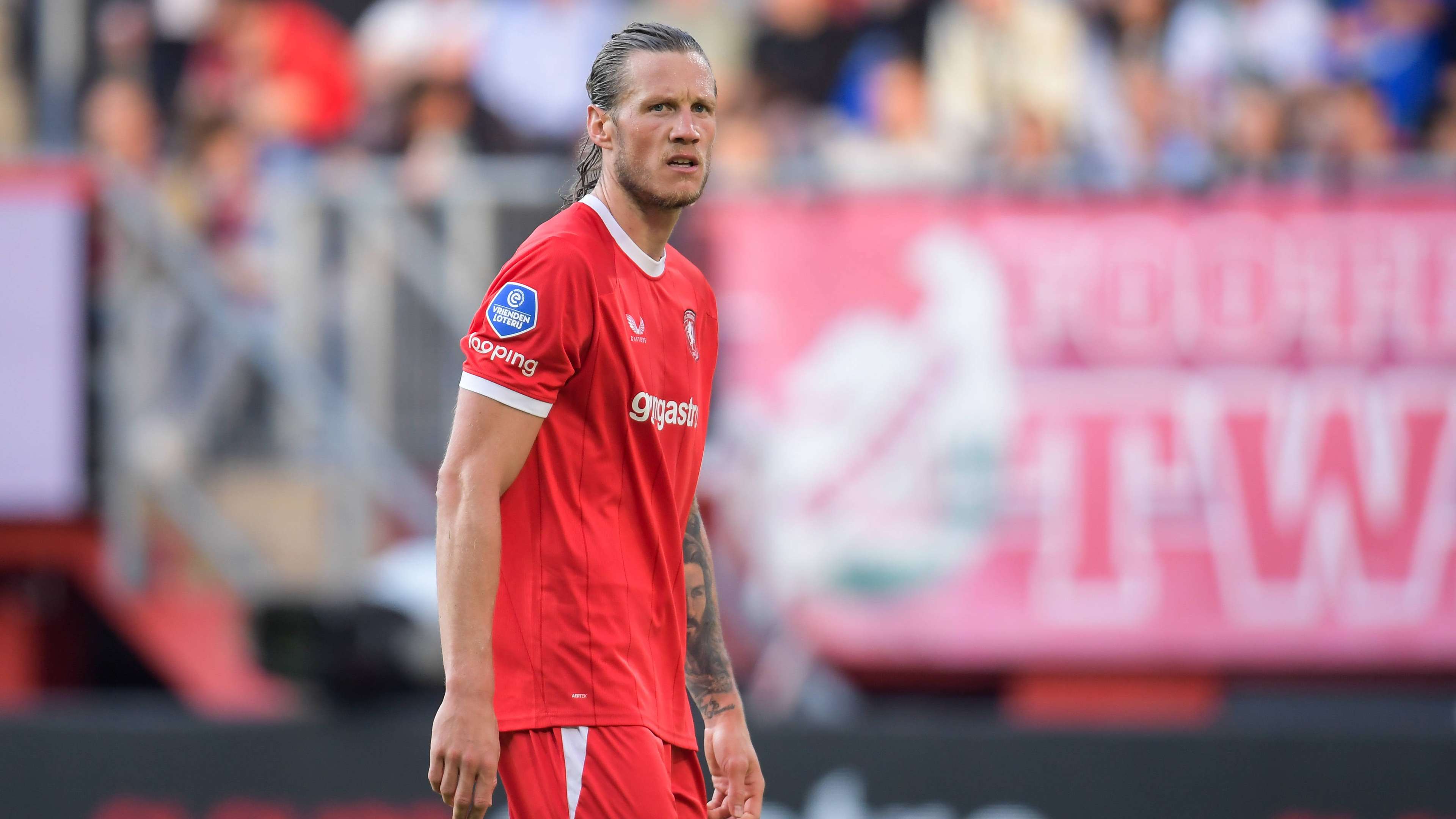 Wout Weghorst’s arrival causes frustration in the FC Twente squad: ‘He is angry, annoyed!’  