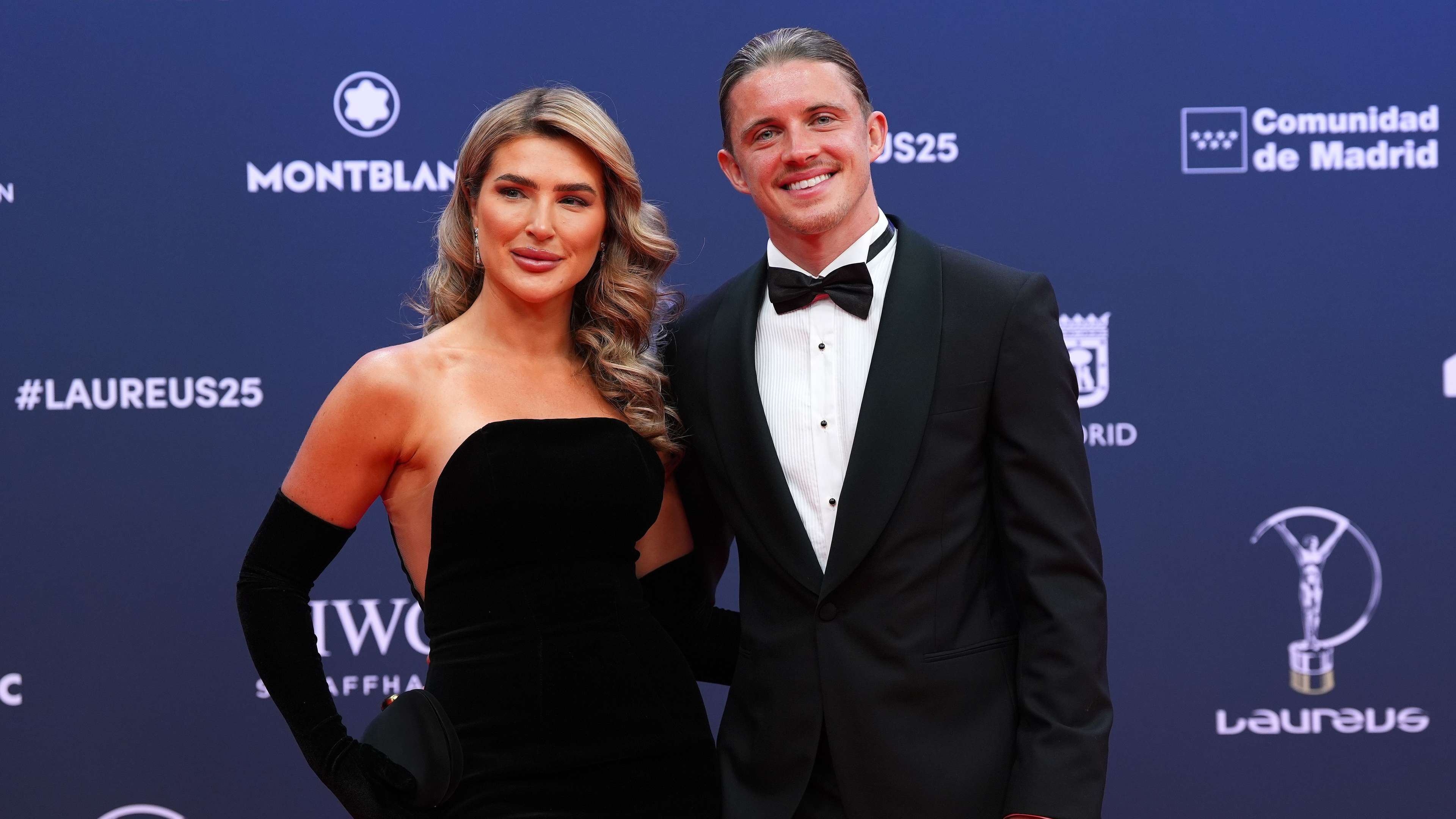 Gallagher and fiancee announce they are expecting  
