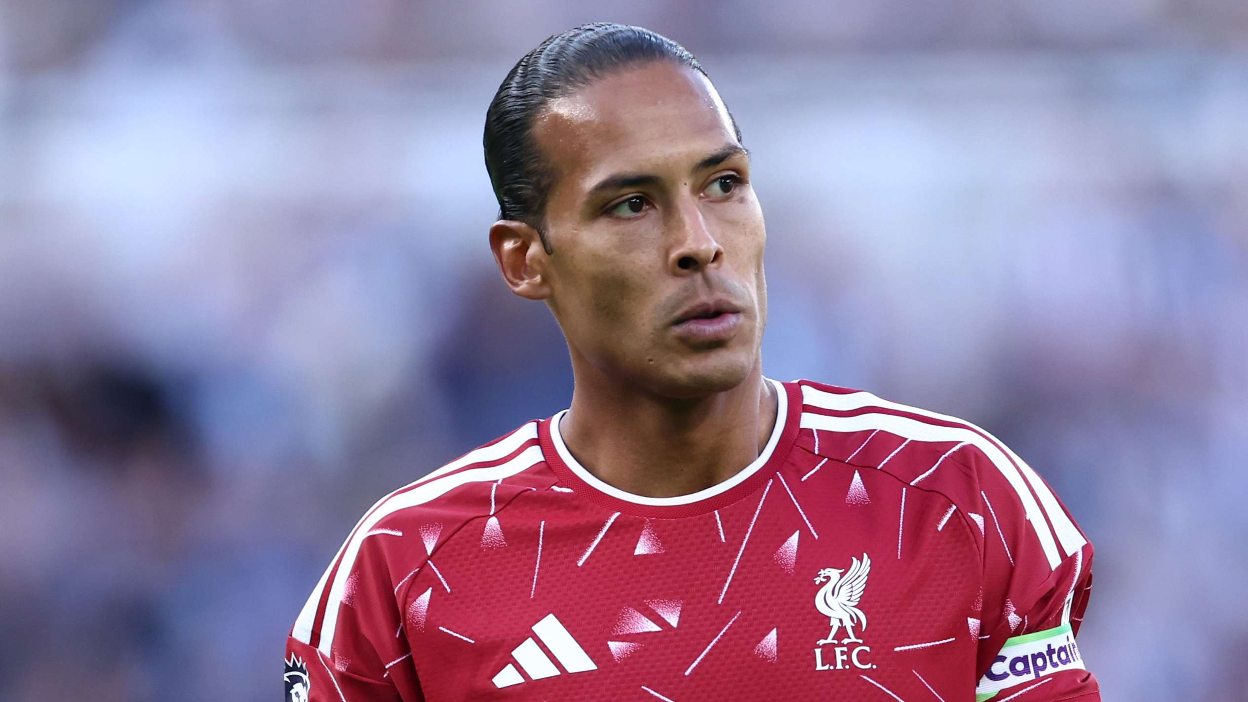 van Dijk brands Liverpool's previous season as unacceptable  