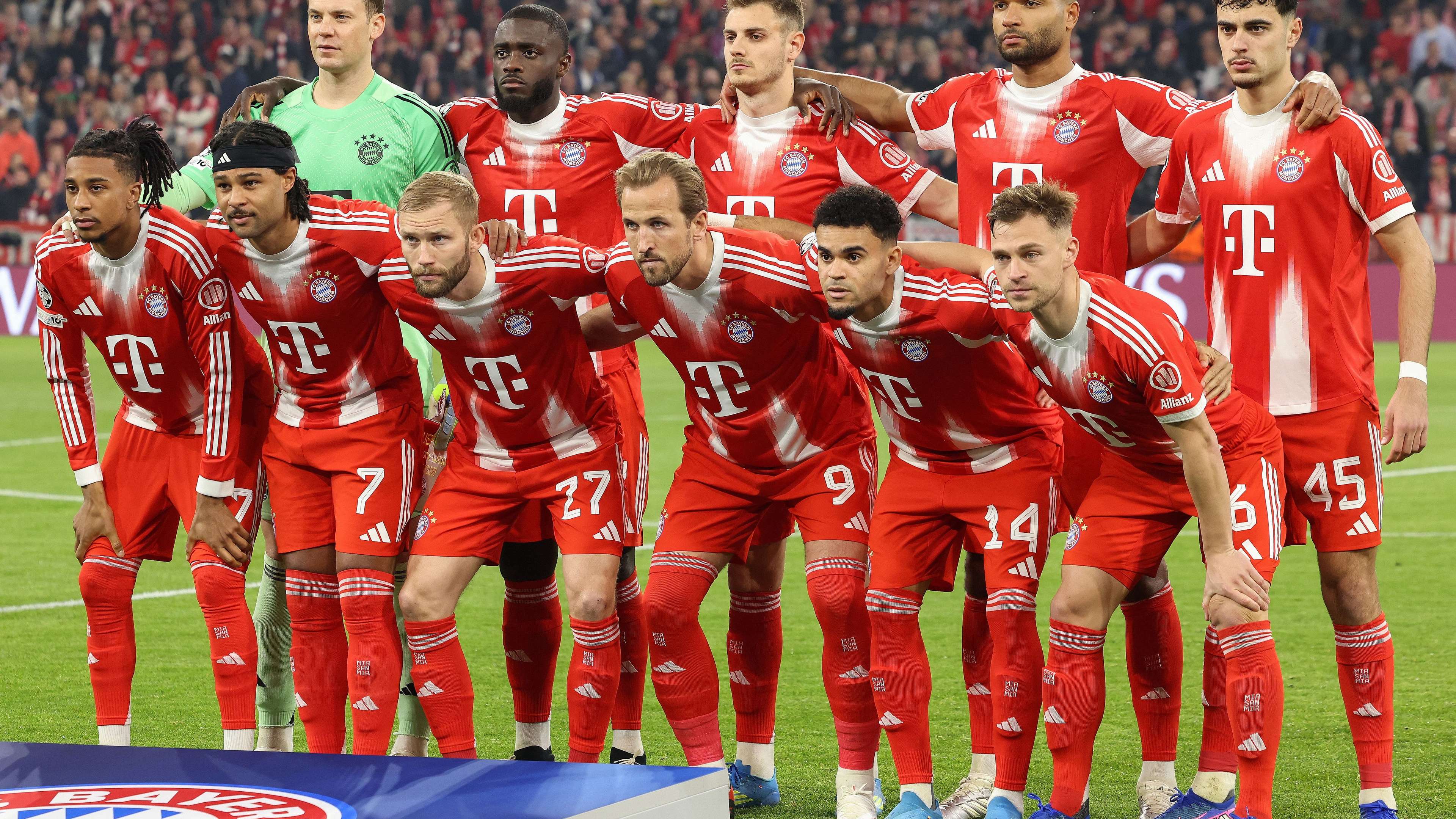 Bayern star ends four-month absence: Sibari's bandage draws attention  