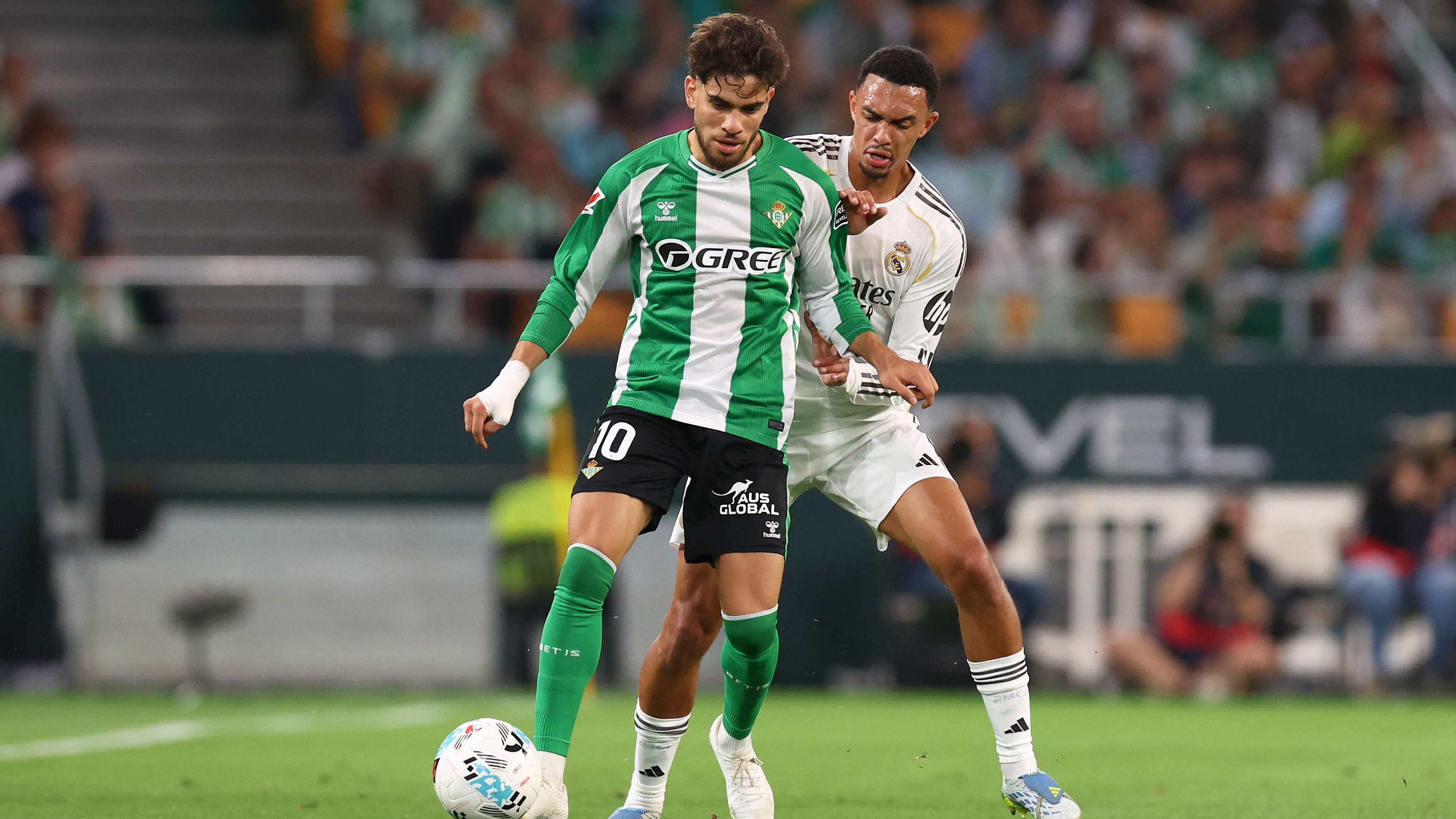 Following his wearing of a shirt supporting Ceuta: Moroccan insults and threats target El Zalzouli  