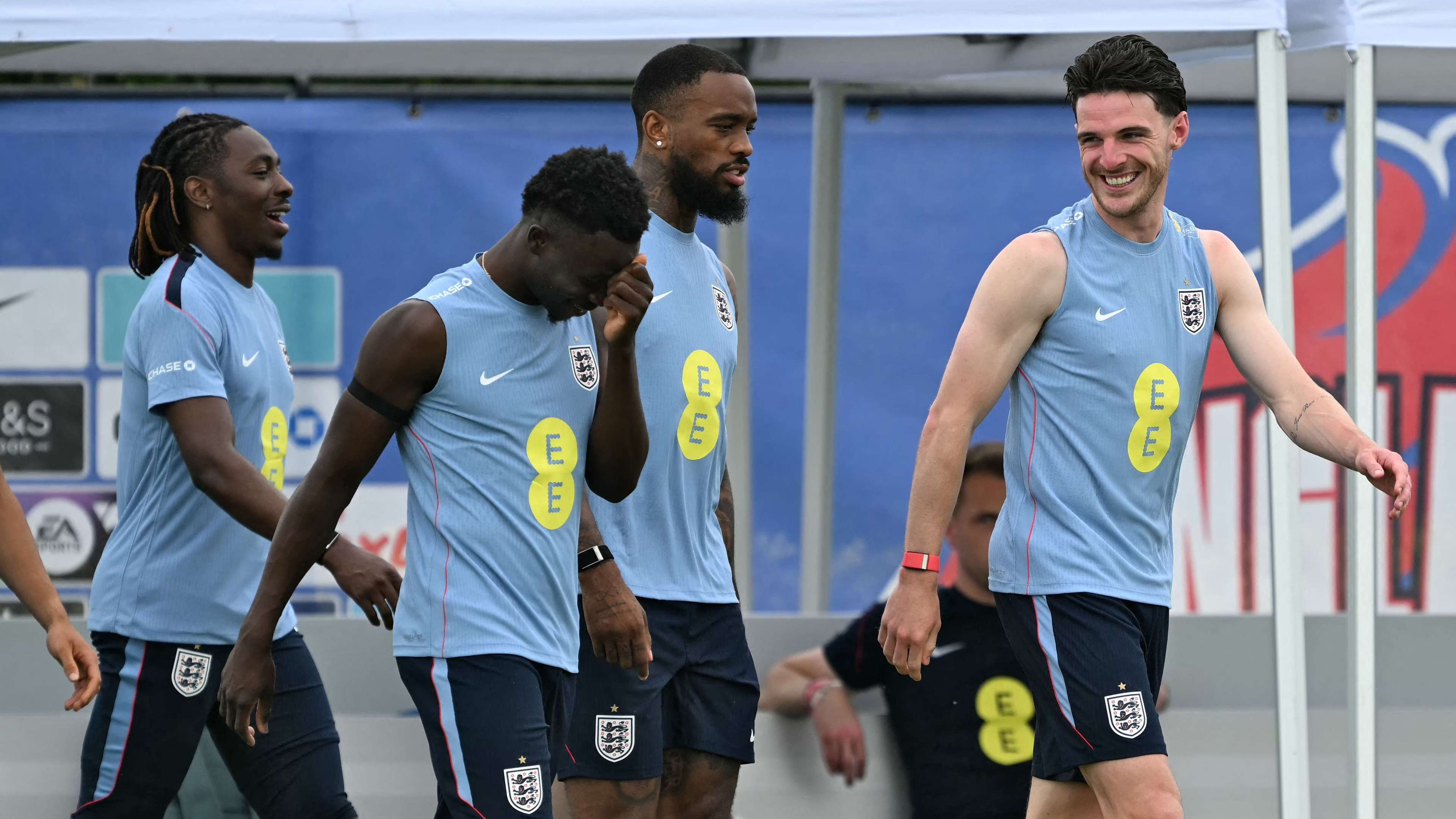 Arsenal set to complete third Deadline Day departure with Dortmund loan move  