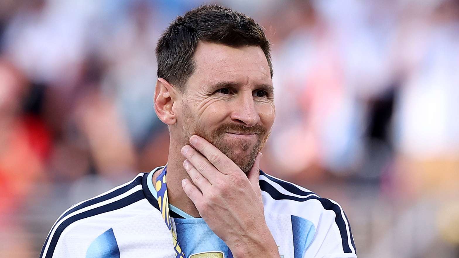 "It hurts inside": Messi announces bombshell  