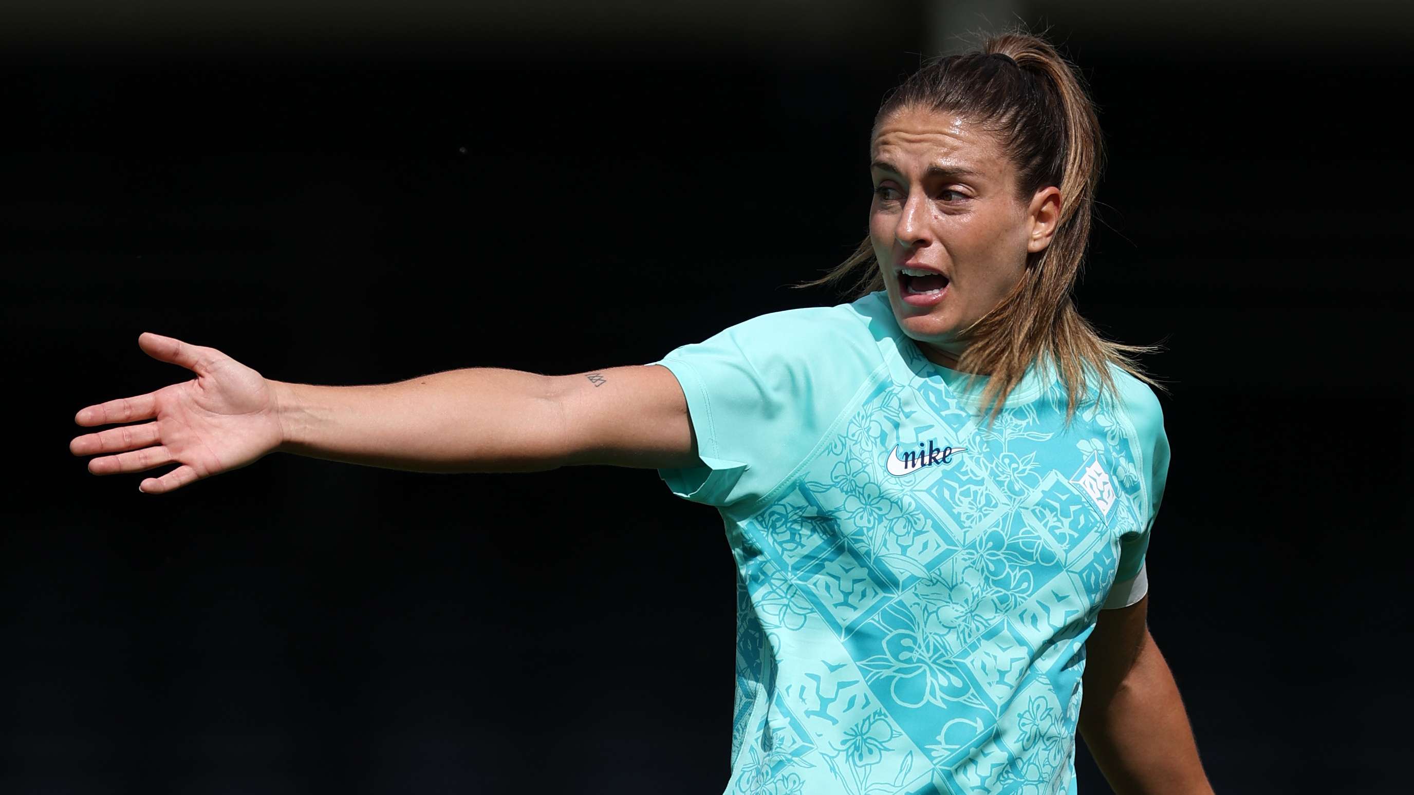 Putellas warns WSL rivals after 'delighted' London City debut sinks Man Utd  