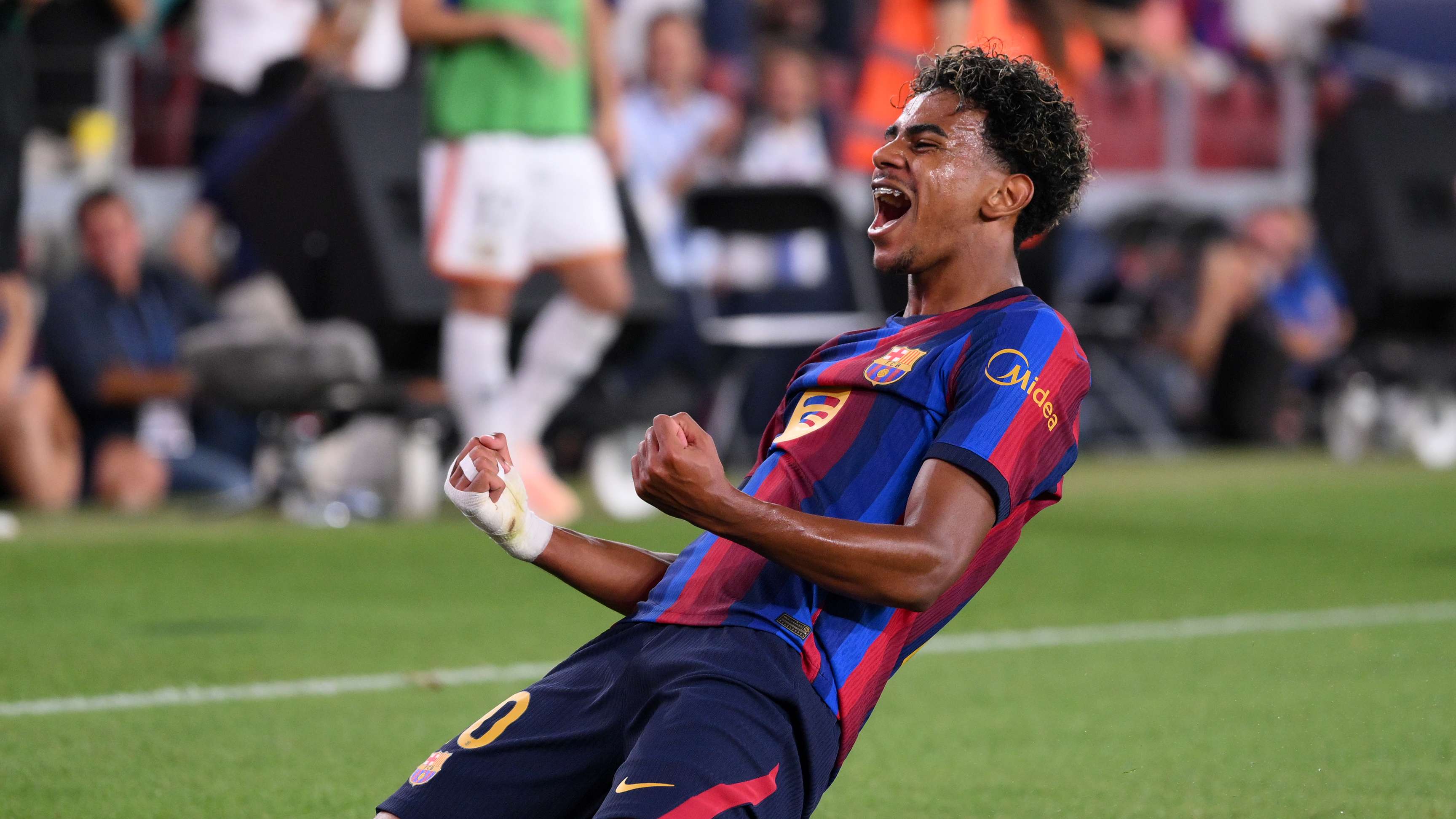 On video: Barcelona's magic turns the tables on Rayo Vallecano  