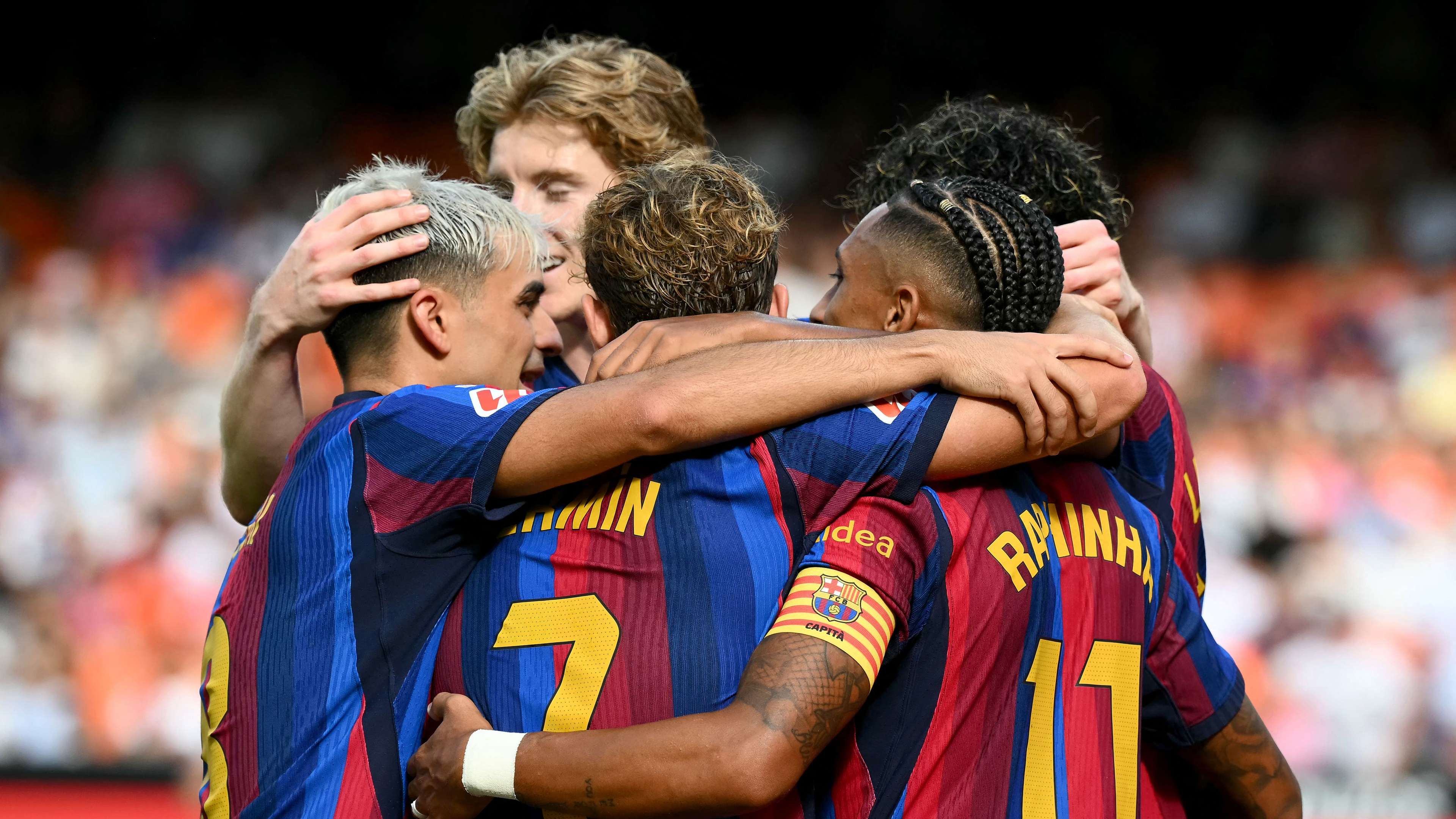 Video: Hansi Flick's five-goal hauls: a Catalan party under the scorching "Mestalla sun"  