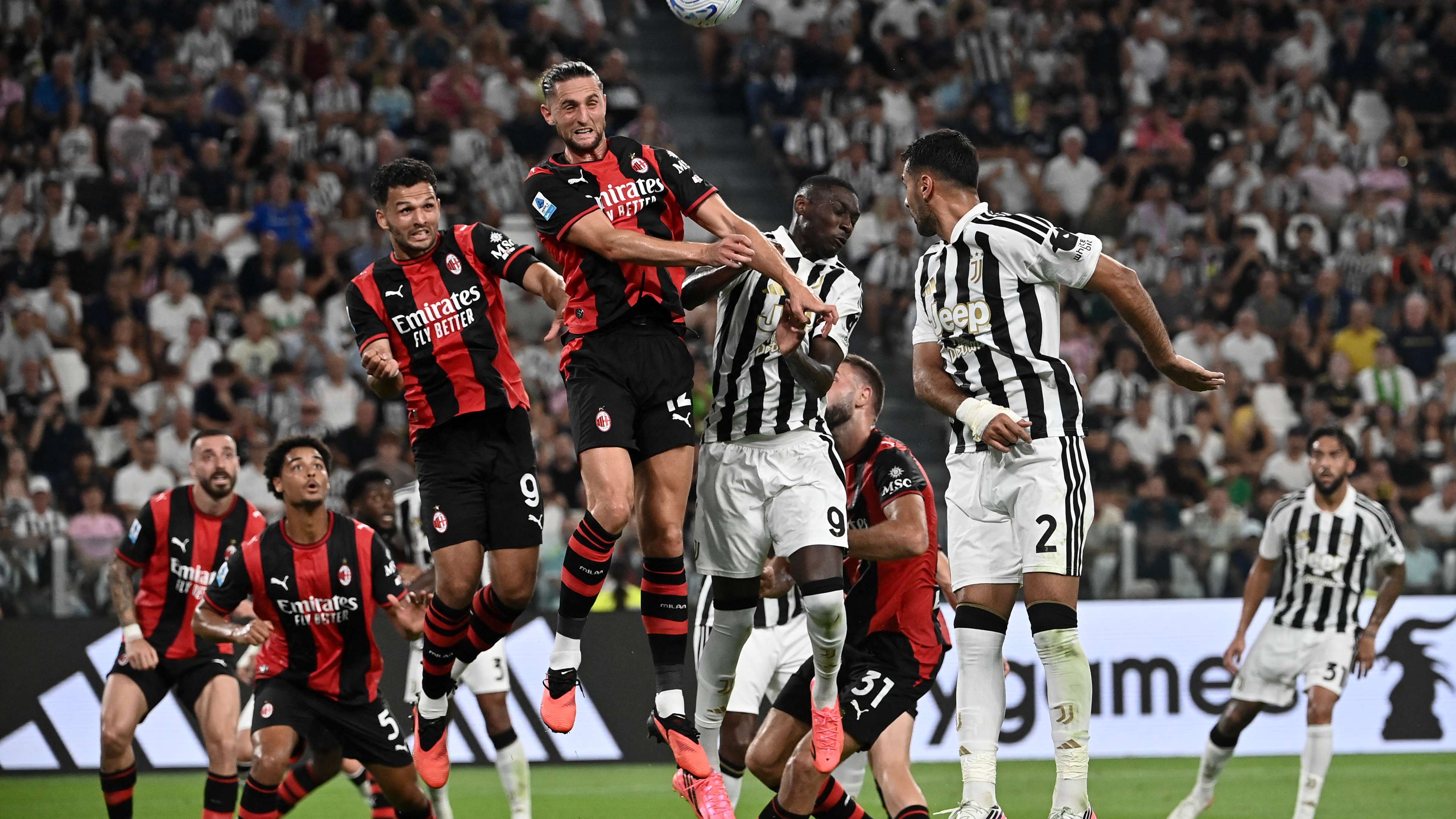 Video: A crazy match: Juventus escape certain defeat against Milan in the Italian Clasico  