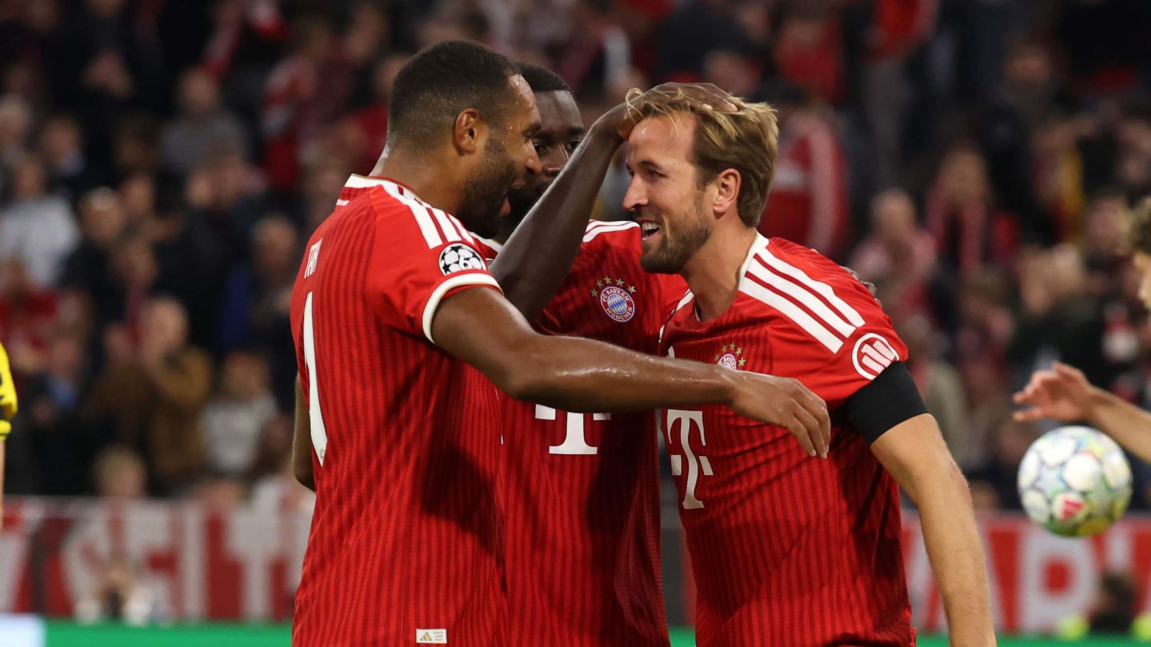 On video: Bayern Munich hit Bodo/Glimt for six and challenge Paris for the top spot  