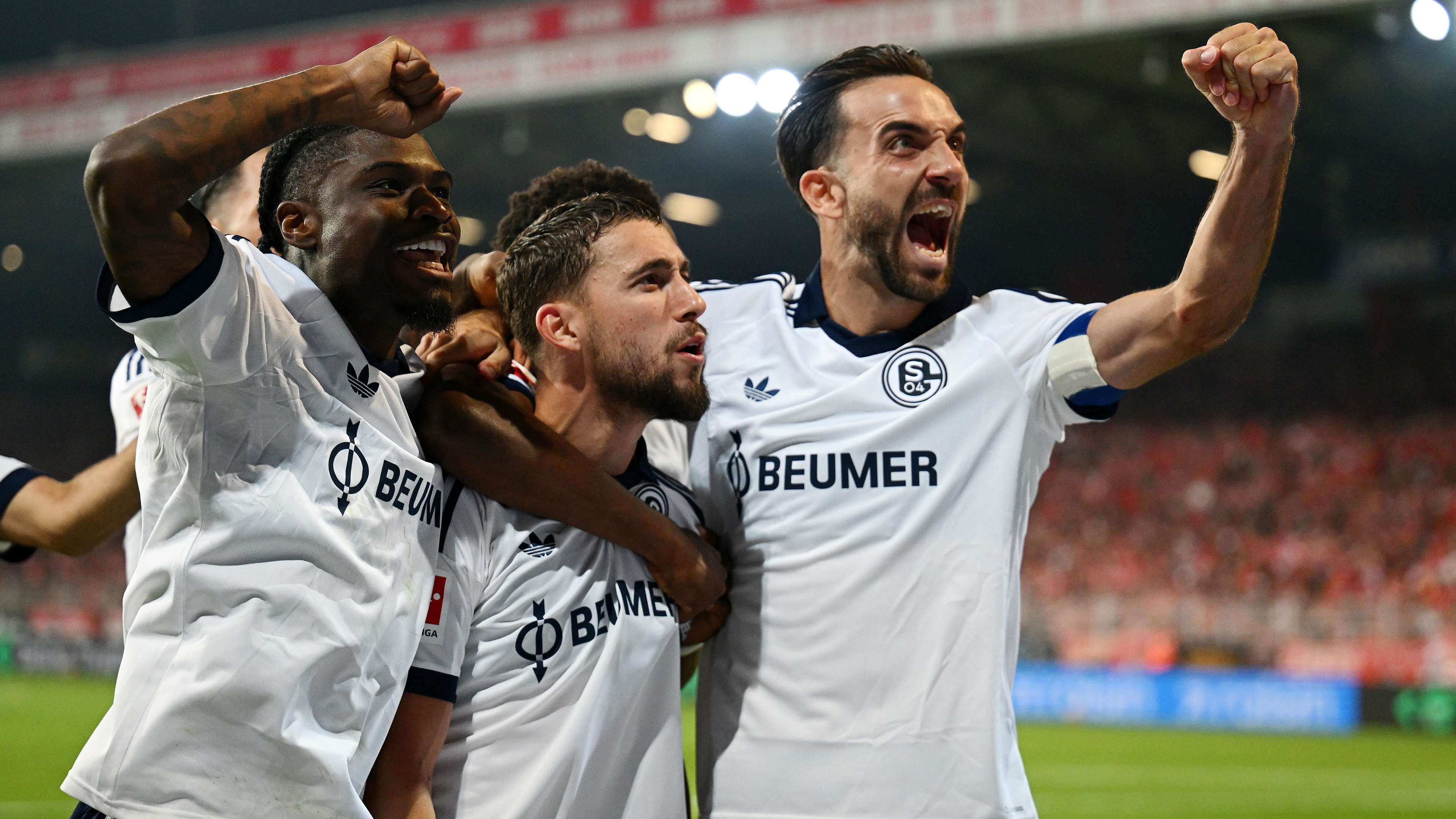 First goal after 1,203 days! Schalke turn Bayern point into gold  